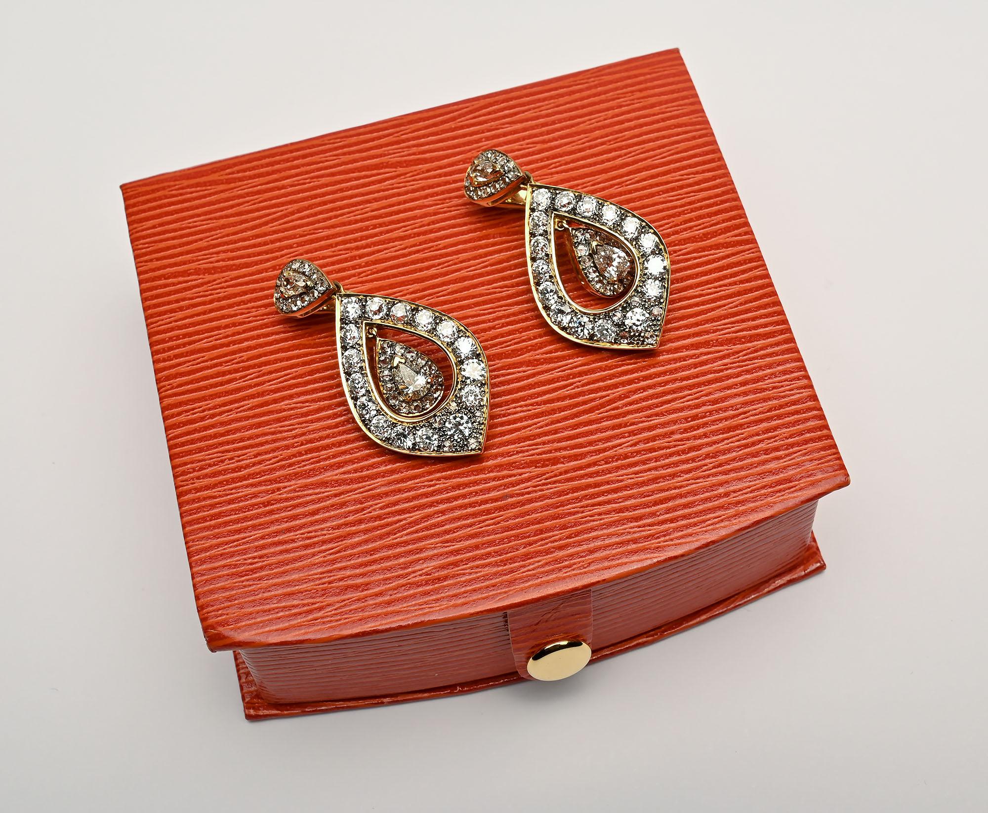 Modern Laura Munder Diamond Drop Earrings For Sale