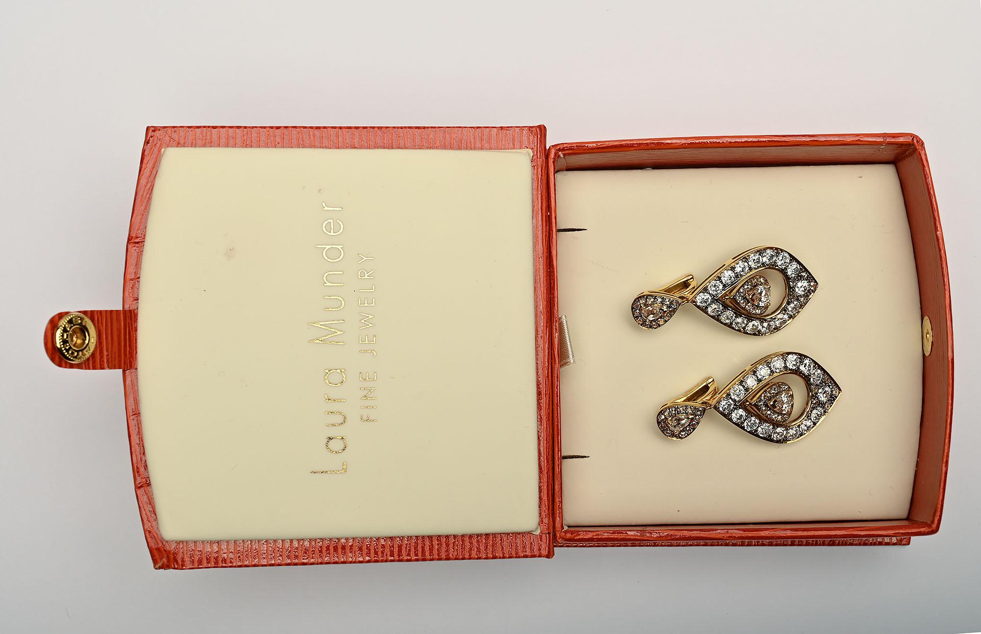 Brilliant Cut Laura Munder Diamond Drop Earrings For Sale