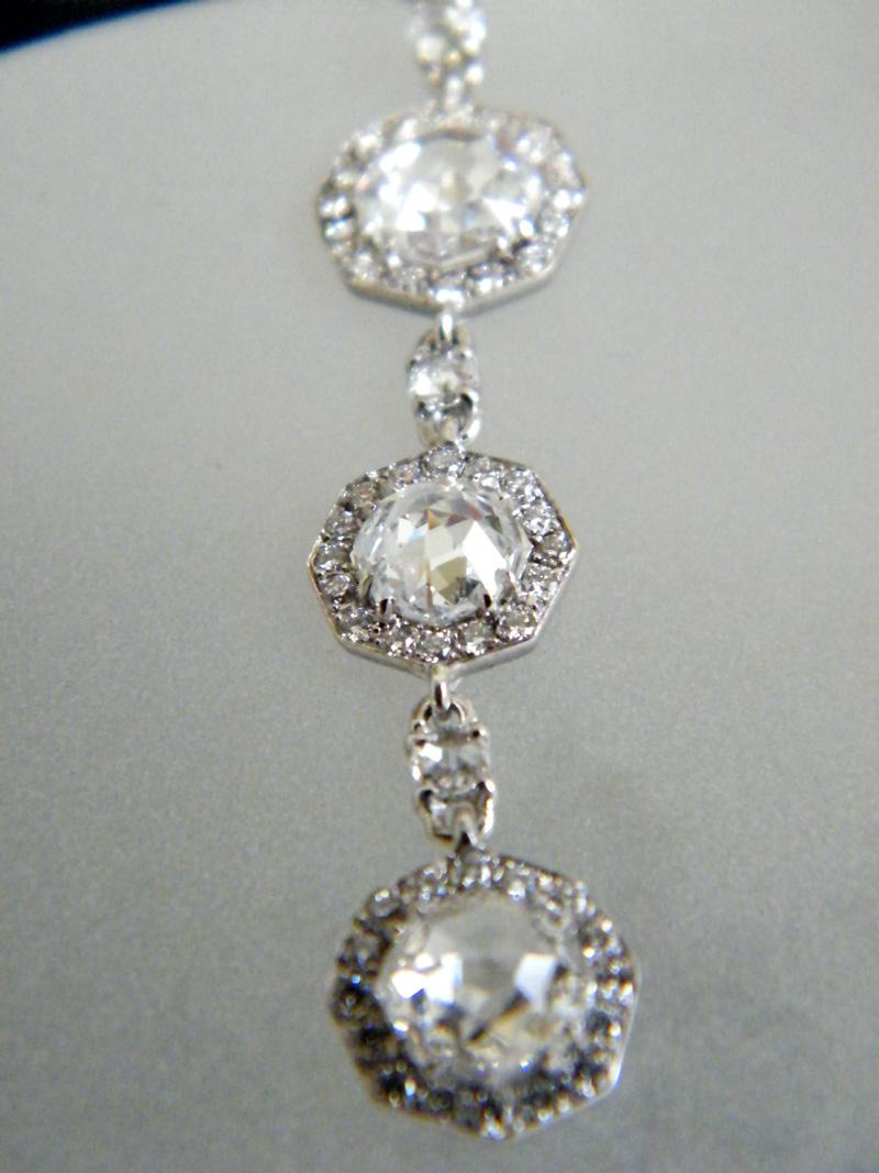 Laura Munder Diamond Drop White Gold Earrings In New Condition For Sale In West Palm Beach, FL