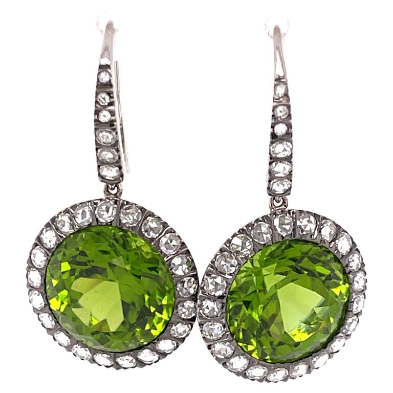 Laura Munder White Gold and Peridot Diamond Earrings For Sale