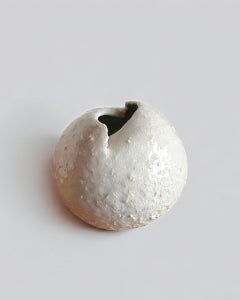 Crackle Folds 1 - Chinese porcelain and glaze by Laura Pasquino