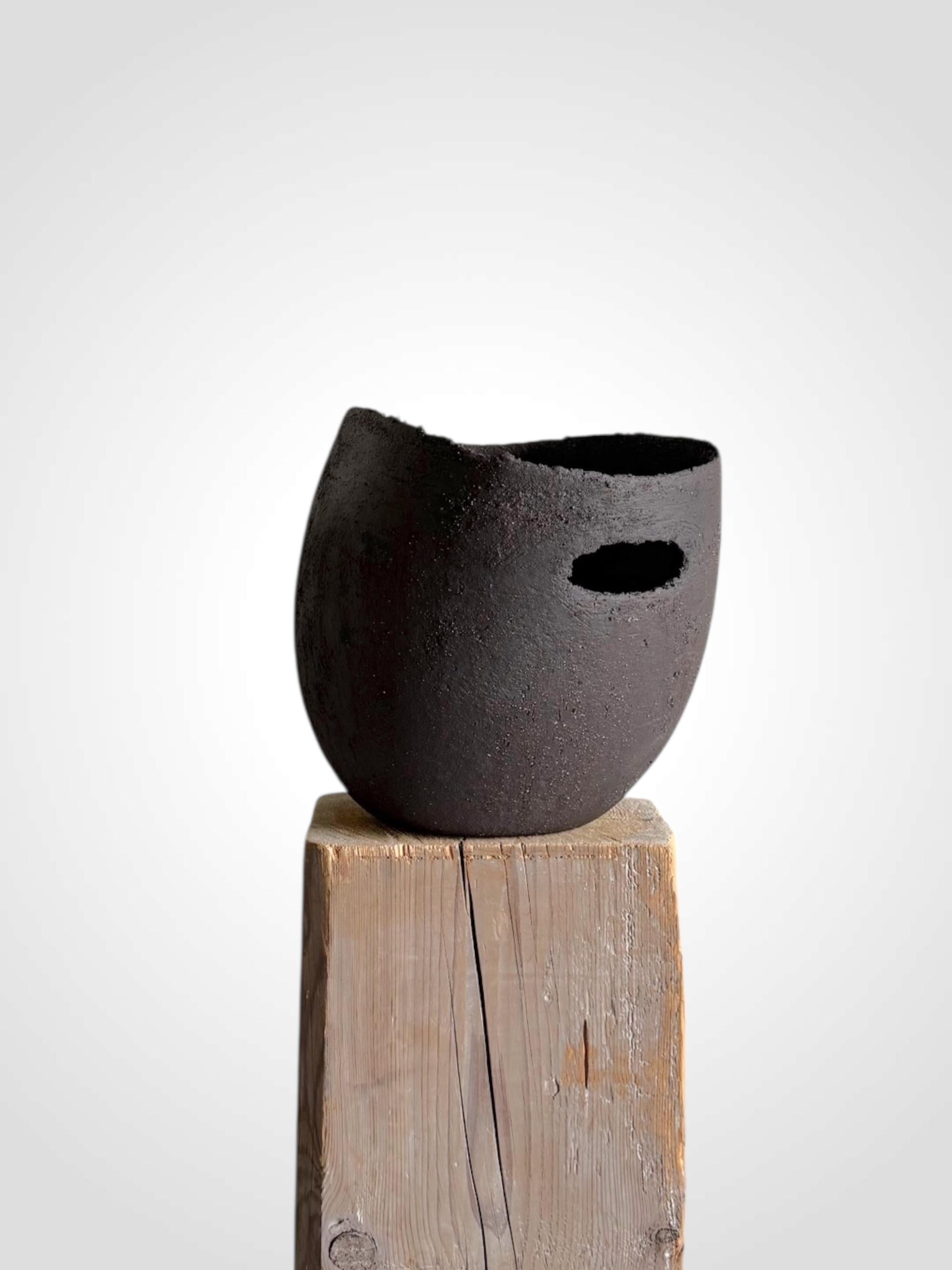 Dark Ceramic Sculpture with Texture, 2025 - 'Coal scuttle' For Sale 1