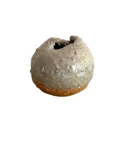 Escultura de cerámica en miniatura de superficie lisa, Laura Pasquino - 'Celadón 2