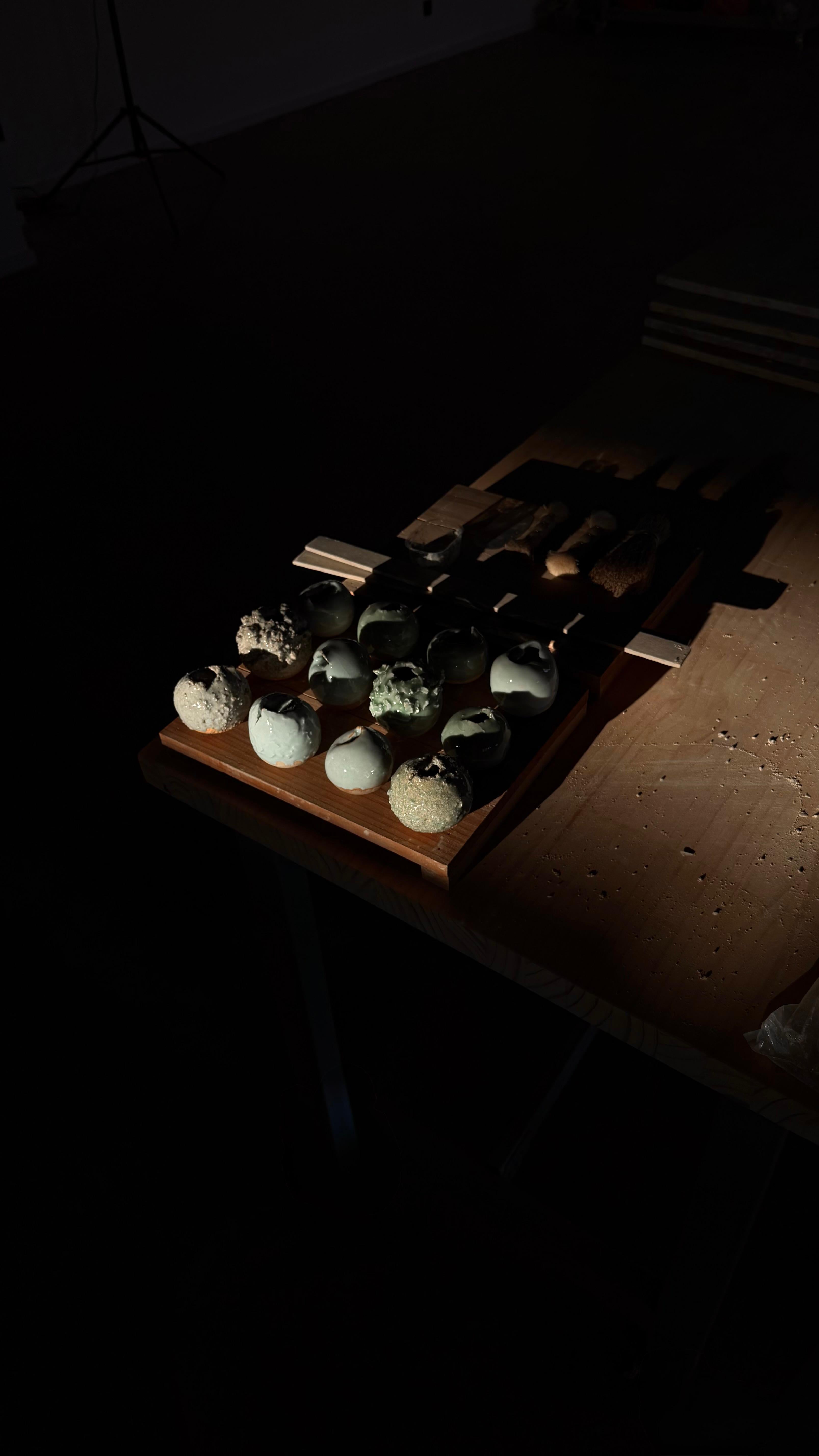 Scultura in ceramica in miniatura con superficie liscia, Laura Pasquino - 