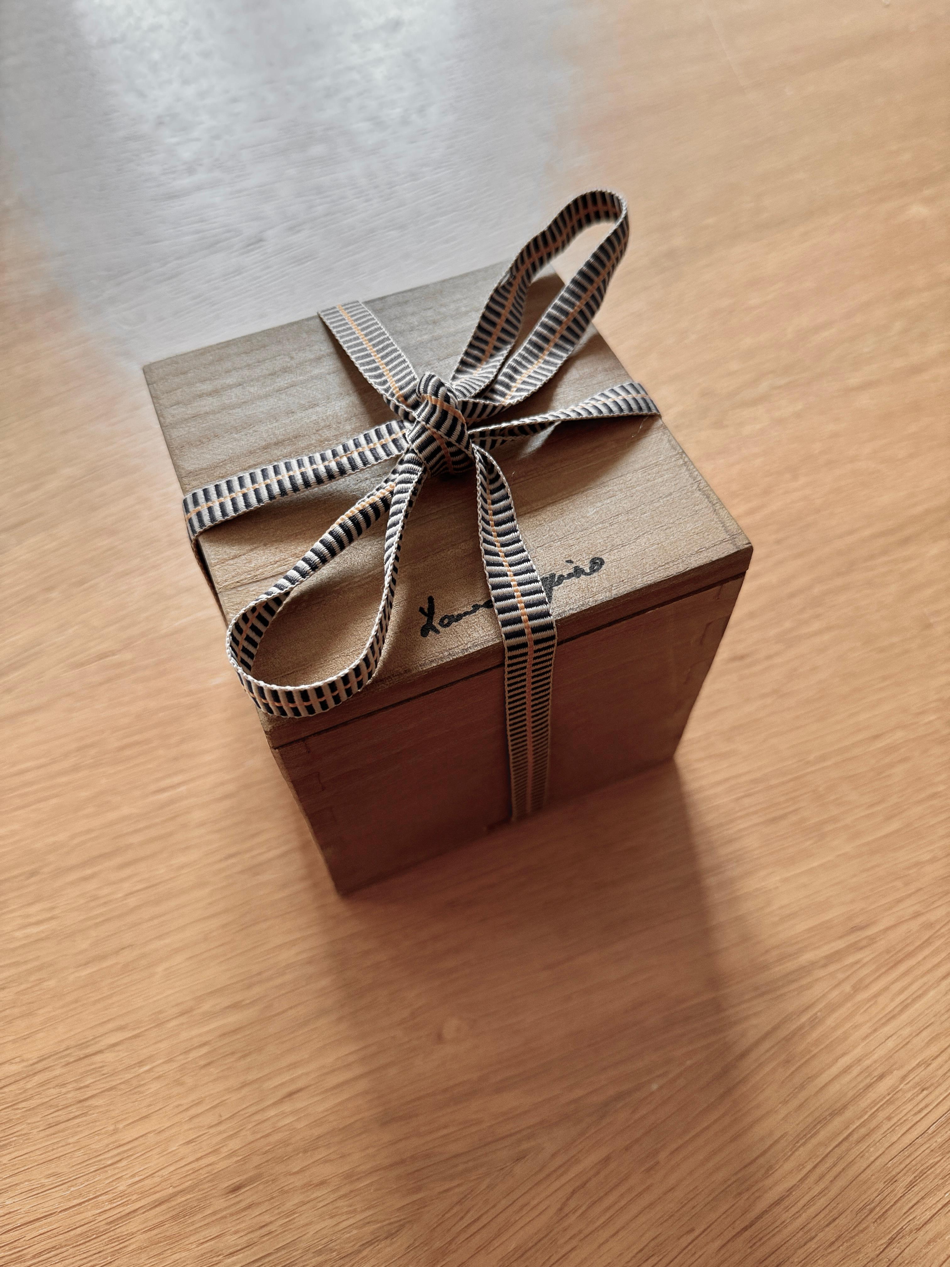 Scultura in ceramica in miniatura con superficie liscia, Laura Pasquino - 