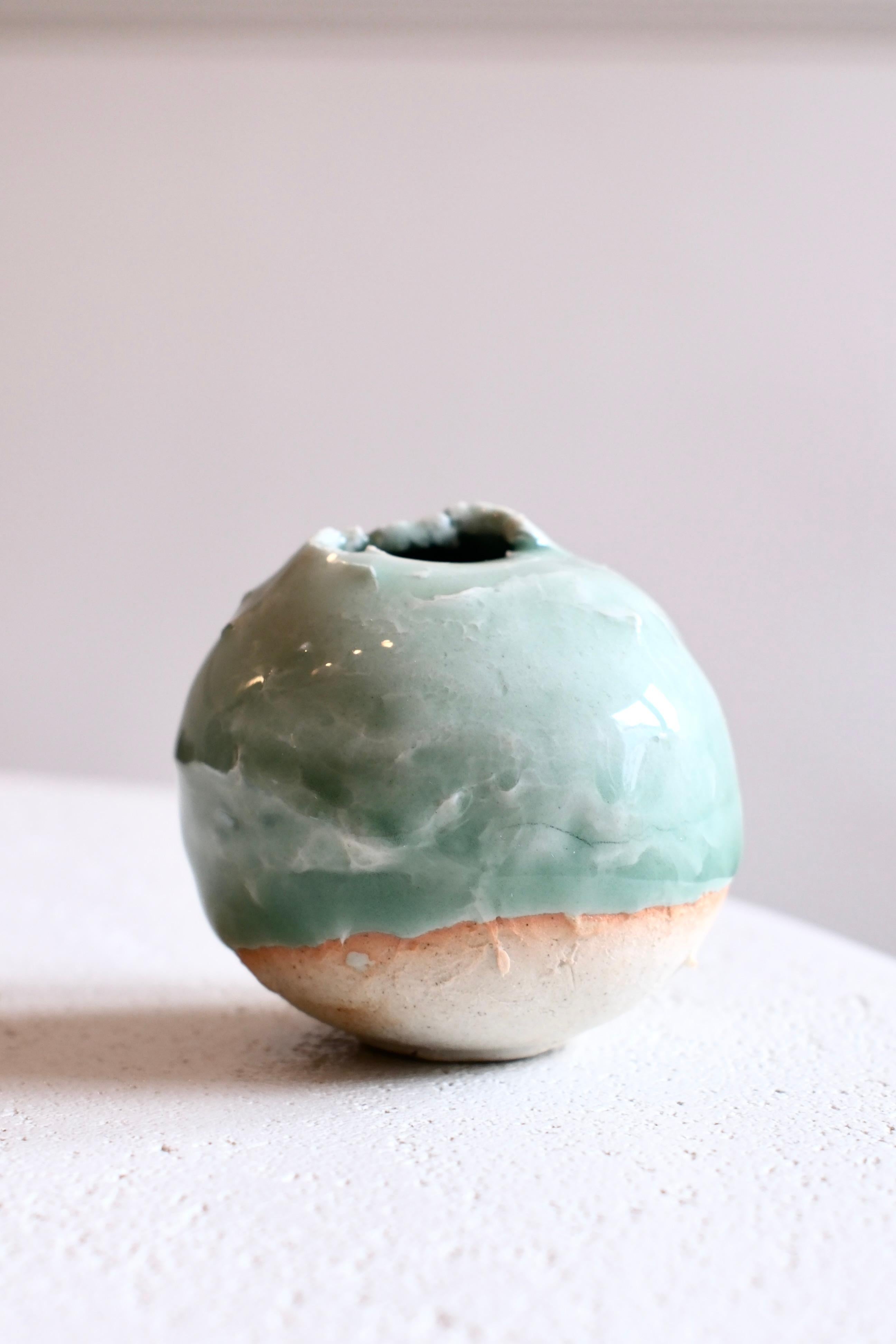 Sculpture miniature en céramique à surface lisse, Laura Pasquino - 