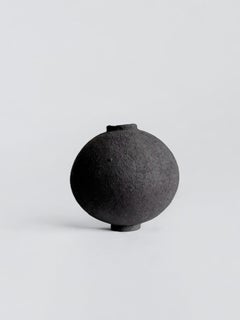 Small Black Ceramic Sculpture with Texture, 2021 - 'Black vase 01'