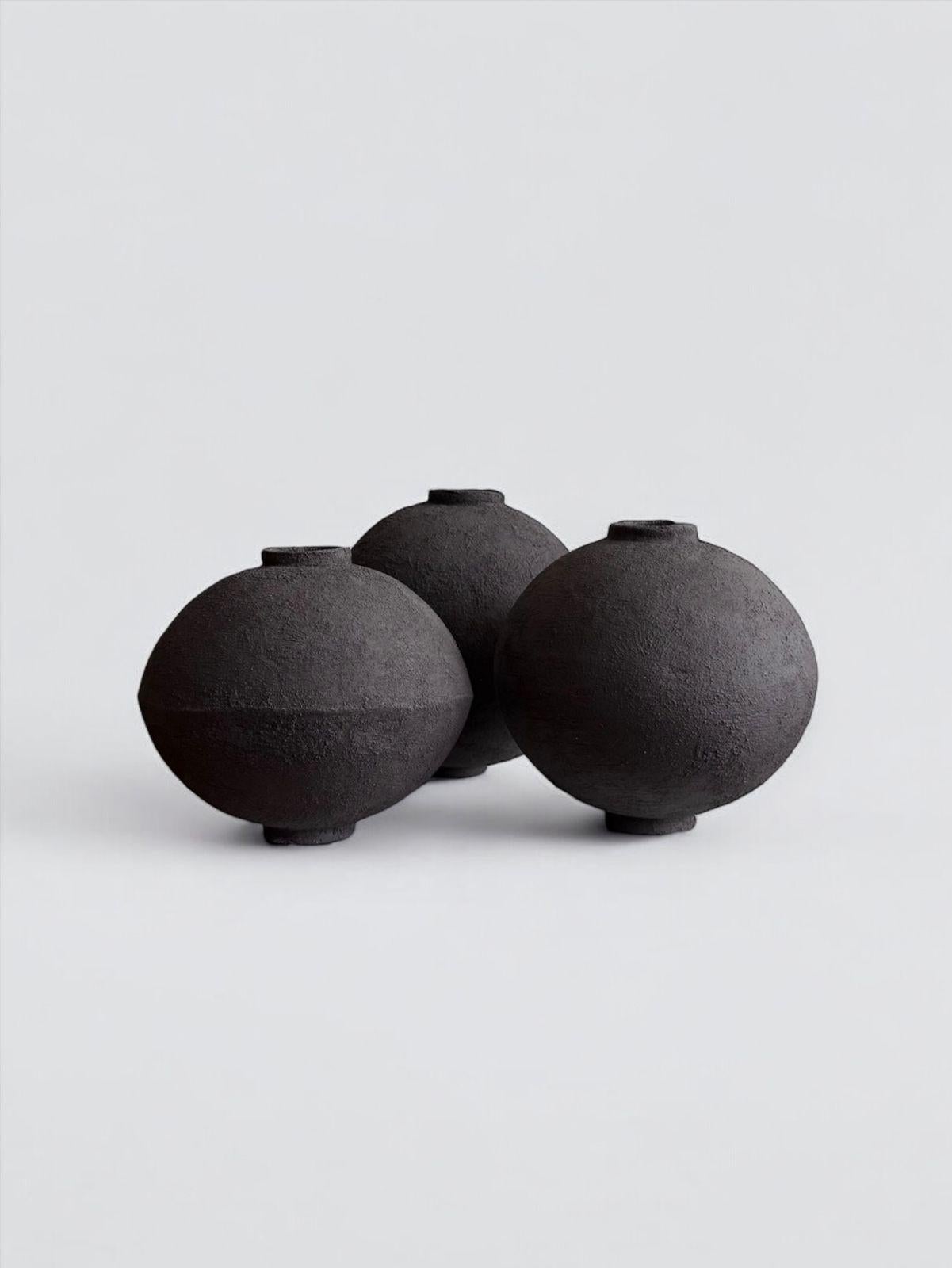 Small Black Ceramic Sculpture with Texture, 2021 - 'Black vase 01' For Sale 6