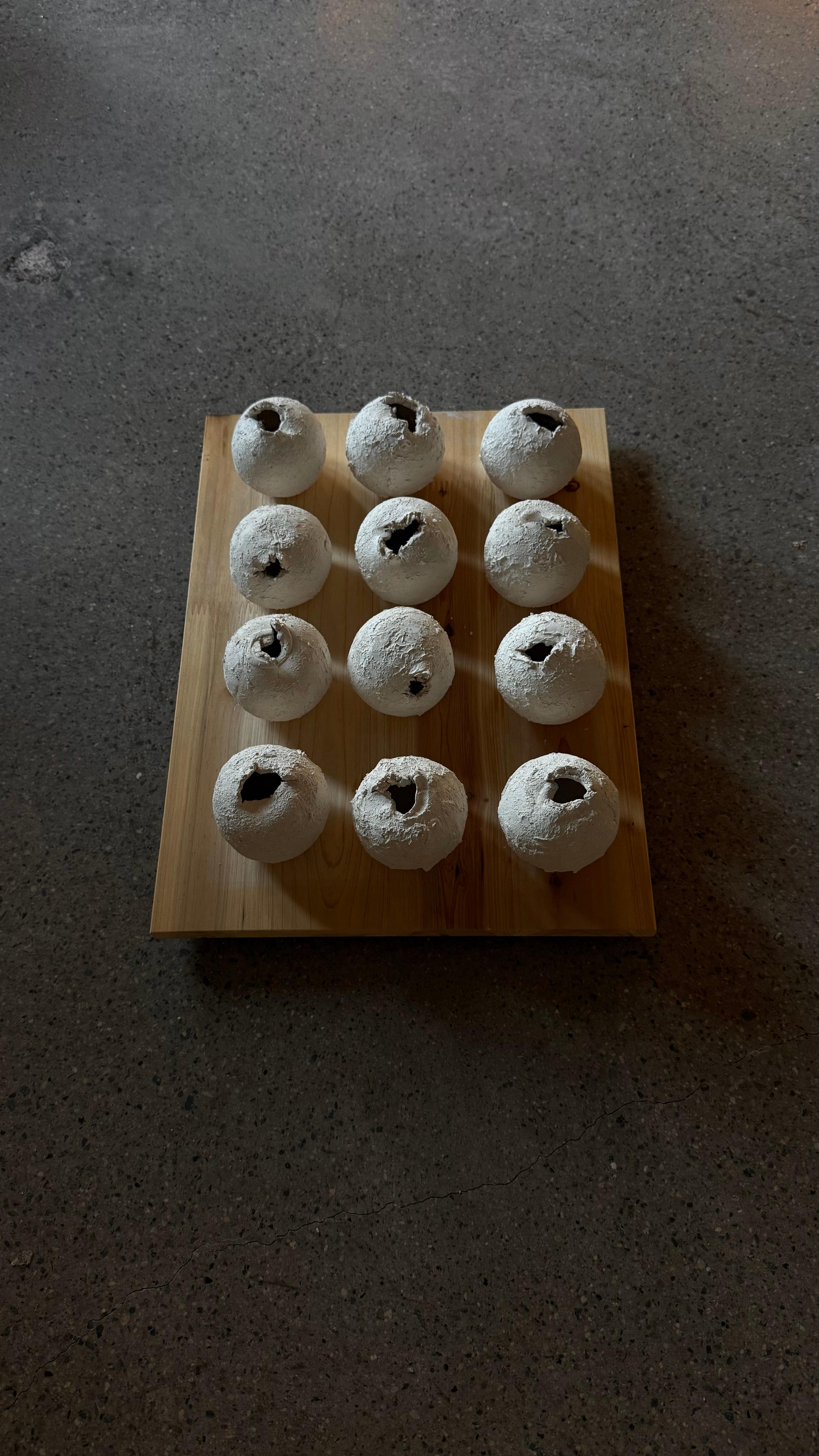 Small Ceramic Sculpture with Texture, Laura Pasquino - 'Super White 6' For Sale 4