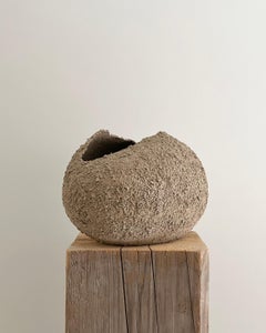 Small Contemporary natural Ceramic Sculpture, 2024 - 'Brown Dove'