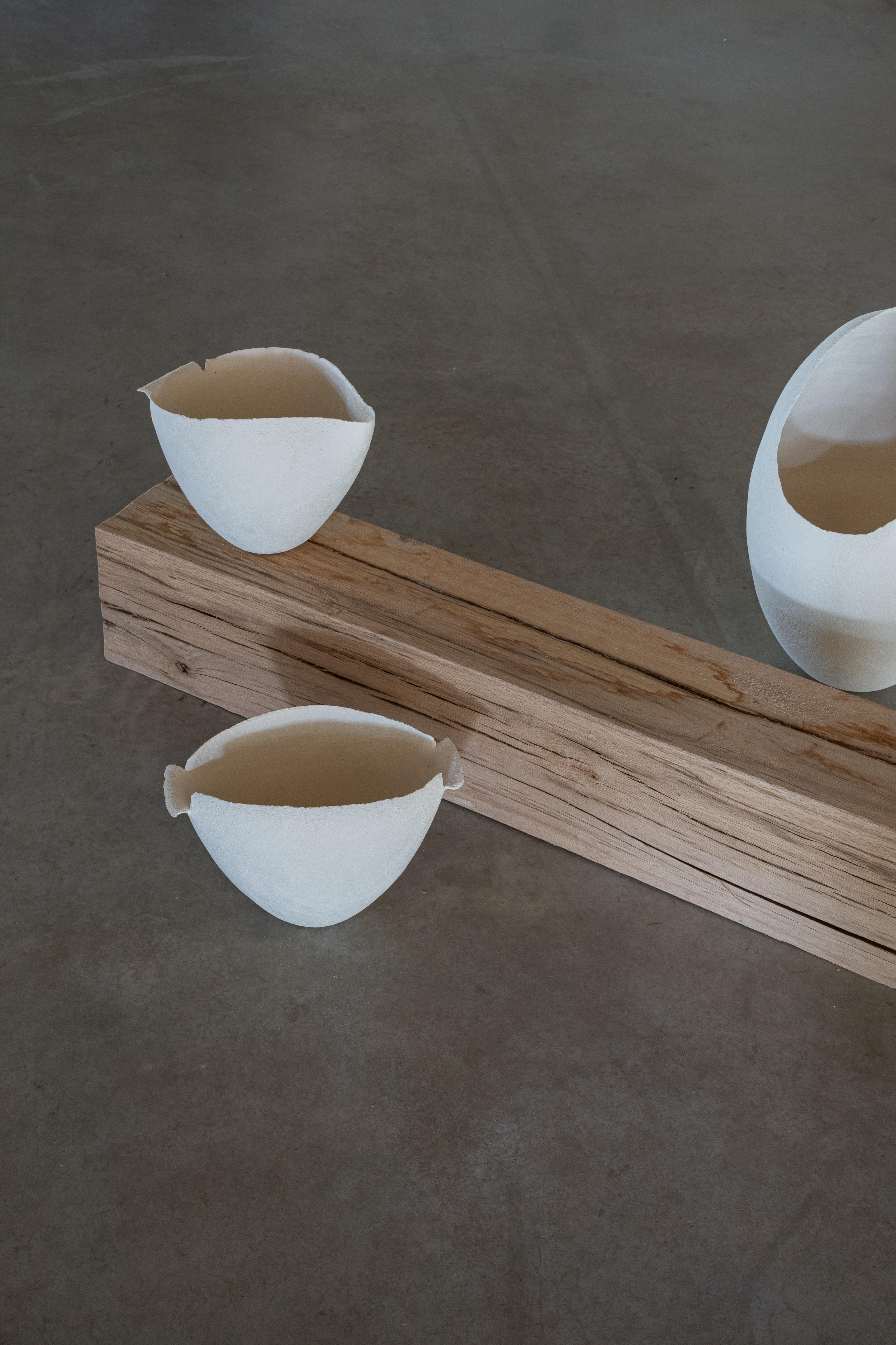 White Ceramic Sculpture with Texture, 2025 - 'Cream bowl' - Laura Pasquino For Sale 5