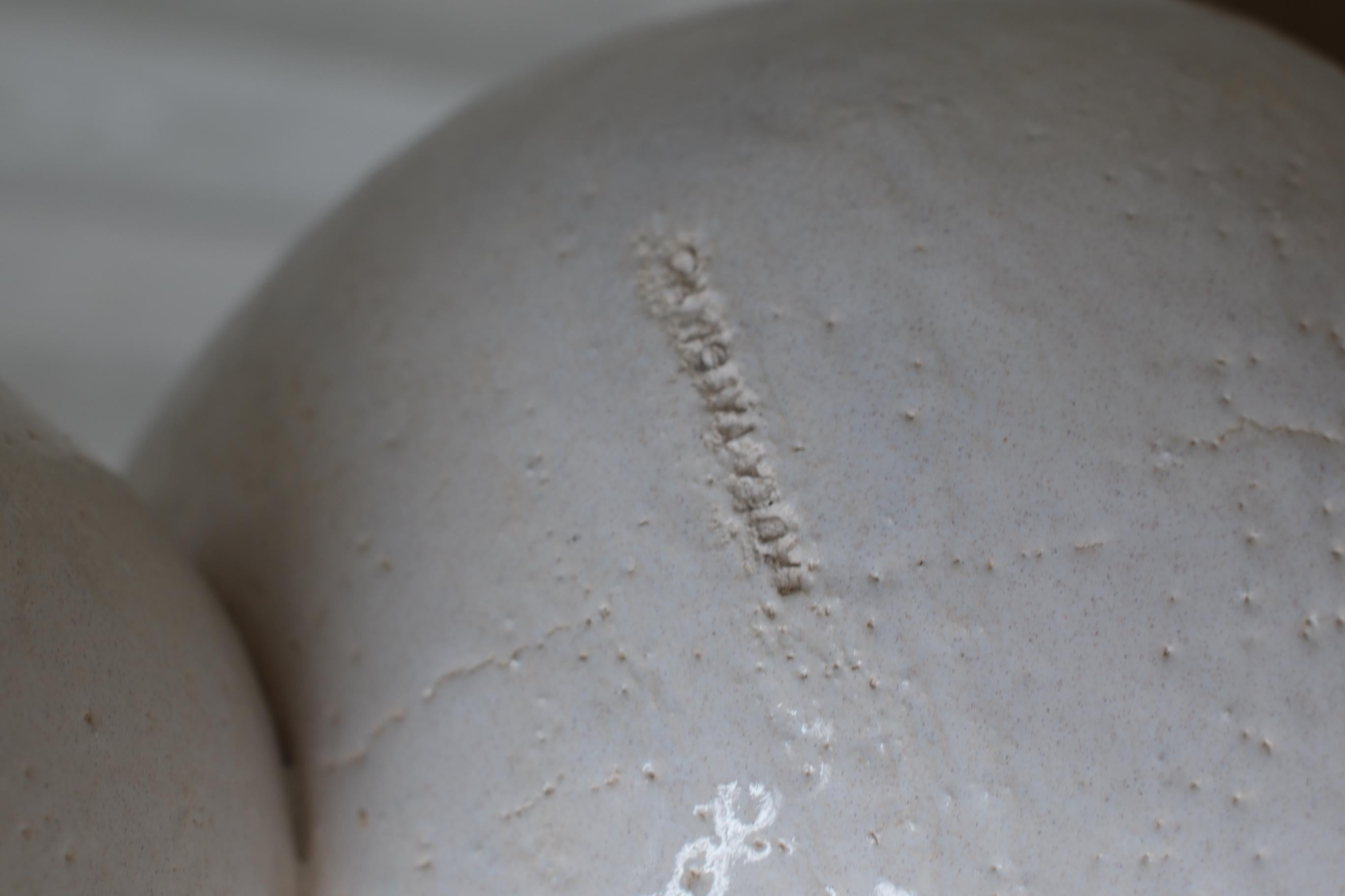 Totemic White Ceramic Sculpture — Contemporary European Artist - Laura Pasquino For Sale 18