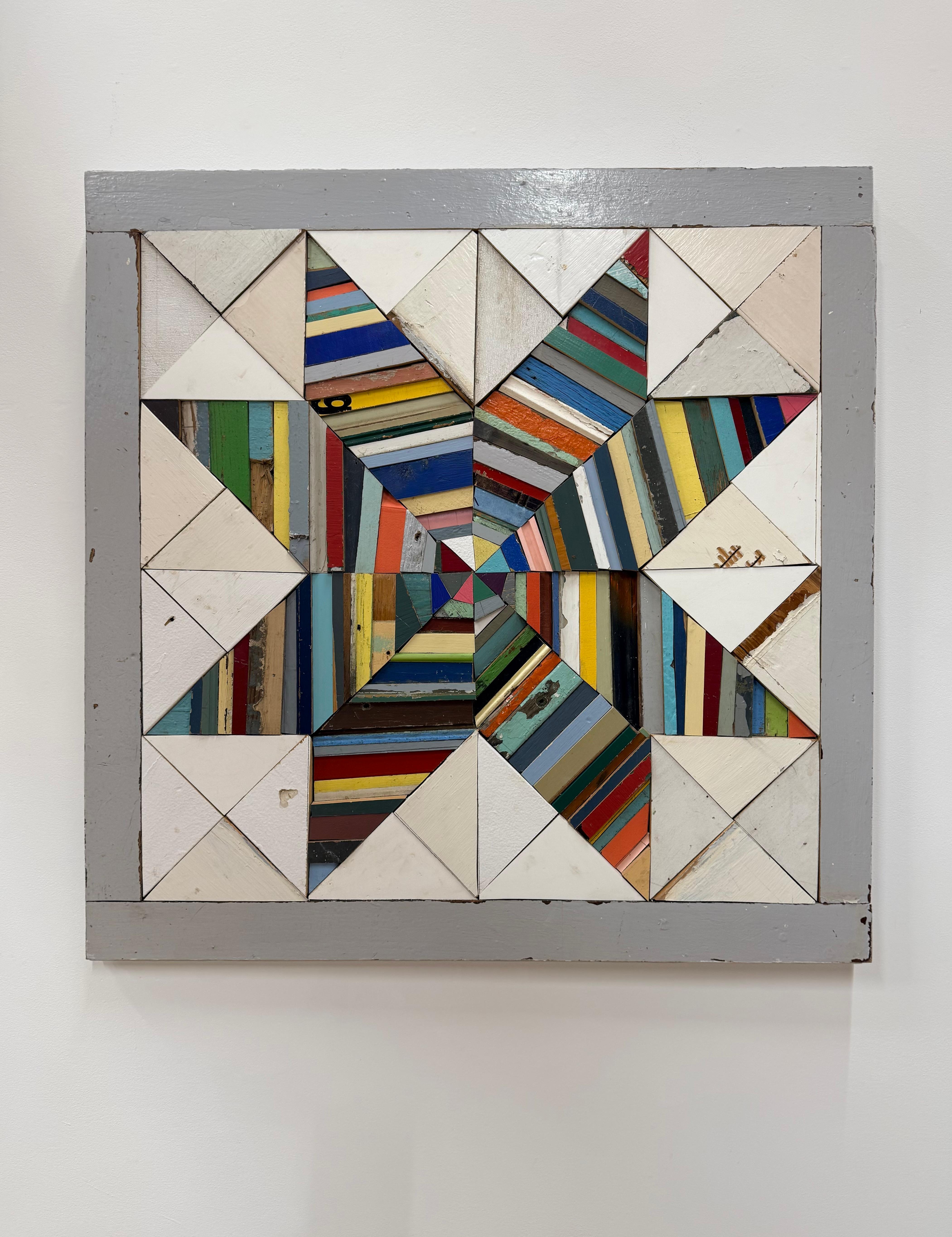 Una stella è nata - Scultura da parete in legno di recupero, 2022 - Sculpture di Laura Petrovich-Cheney