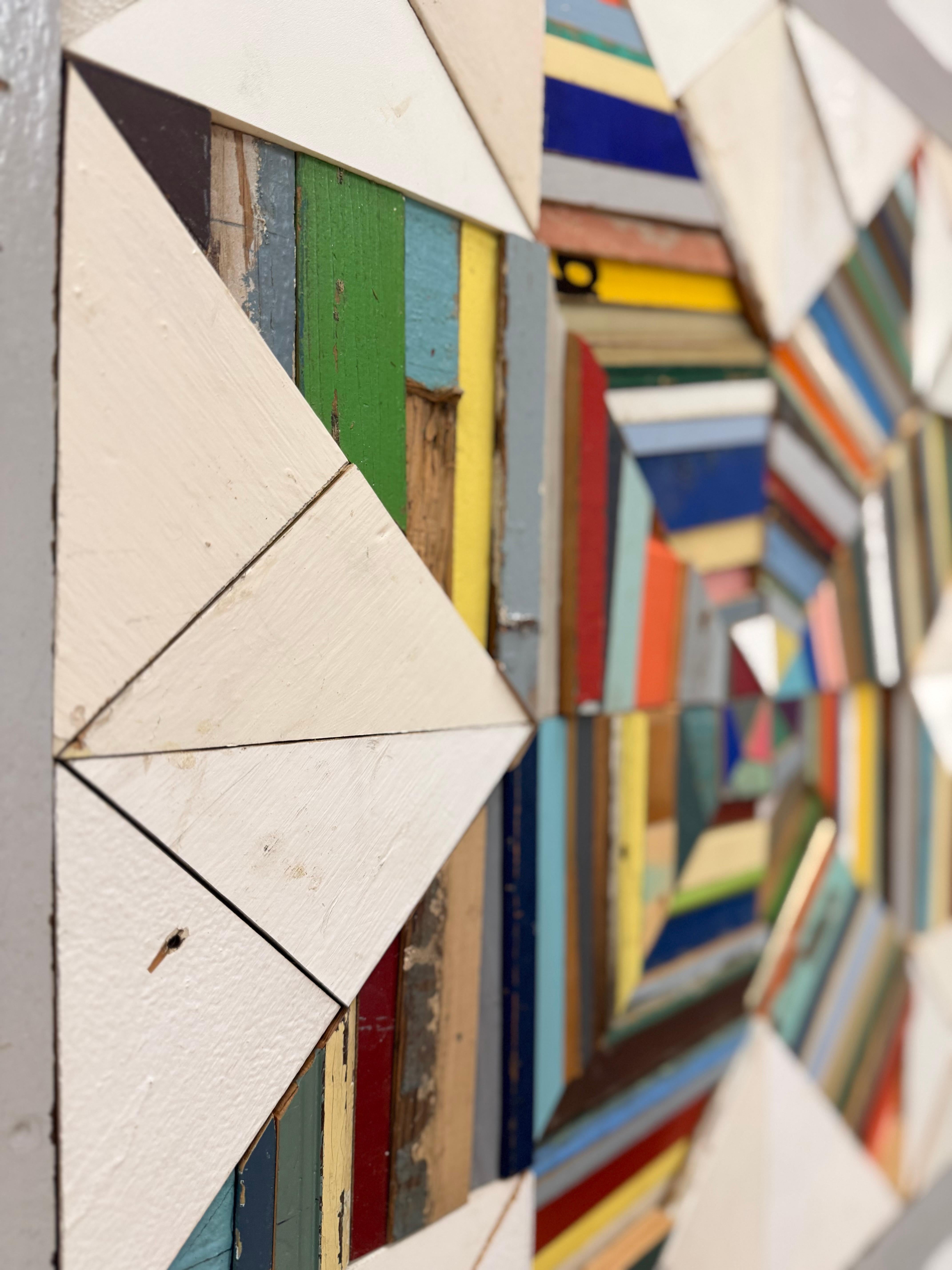 Una stella è nata - Scultura da parete in legno di recupero, 2022 in vendita 2