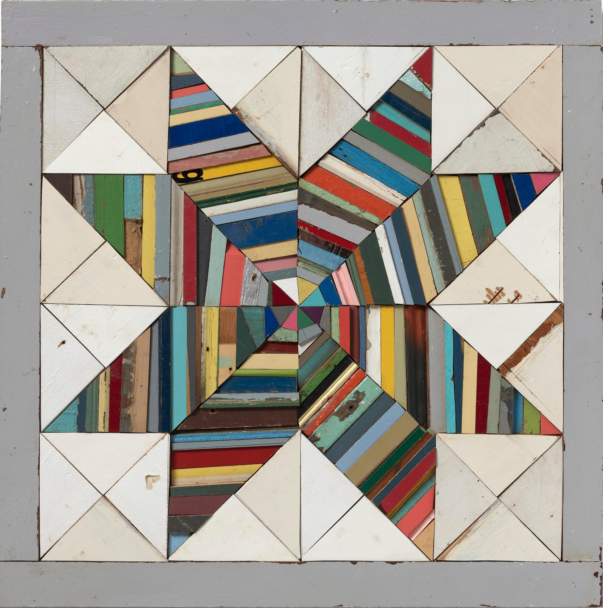 Abstract Sculpture di Laura Petrovich-Cheney - Una stella è nata - Scultura da parete in legno di recupero, 2022