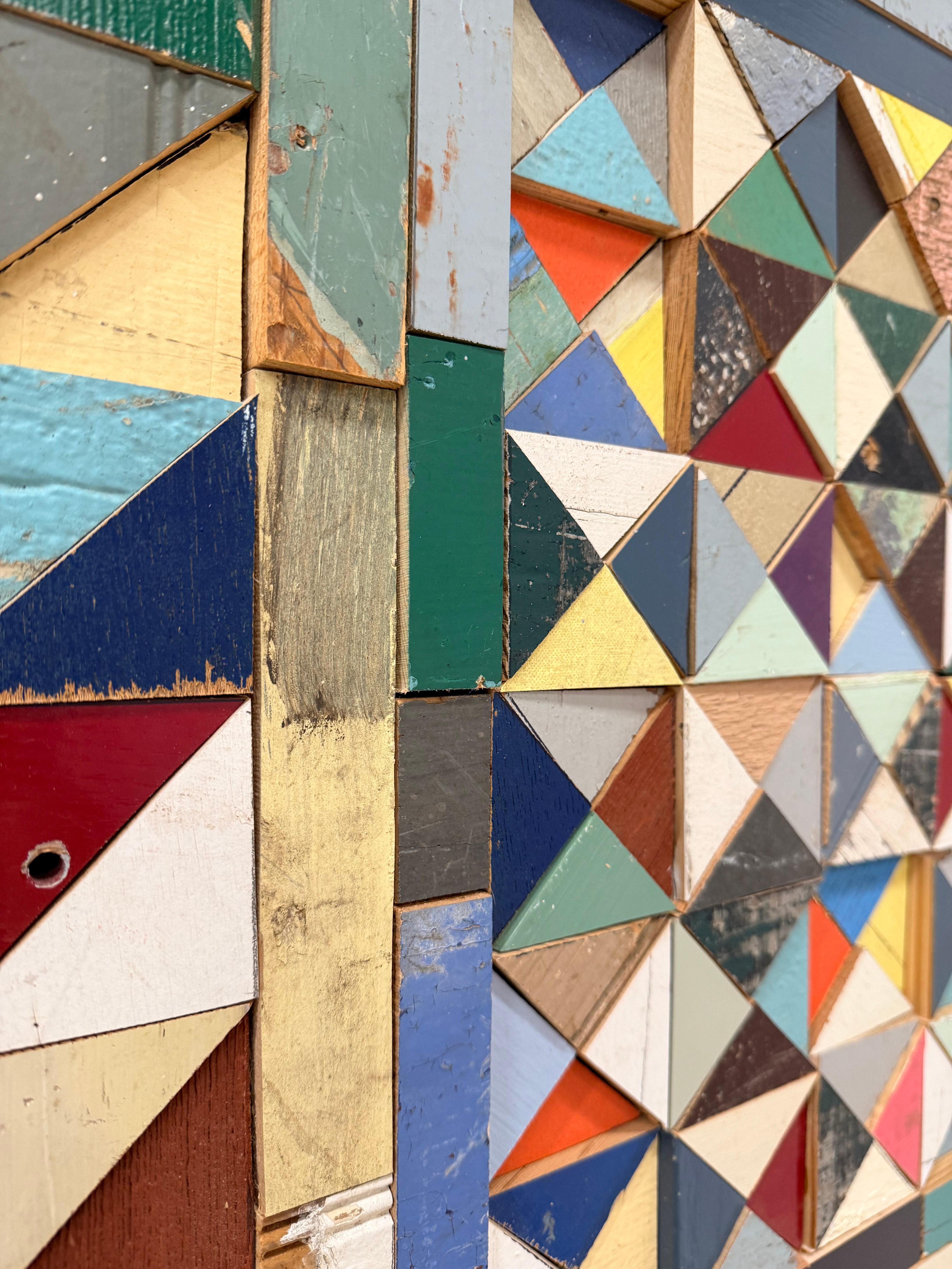 Rounding the Corner - Sculpture murale en bois récupéré, 2023 en vente 9