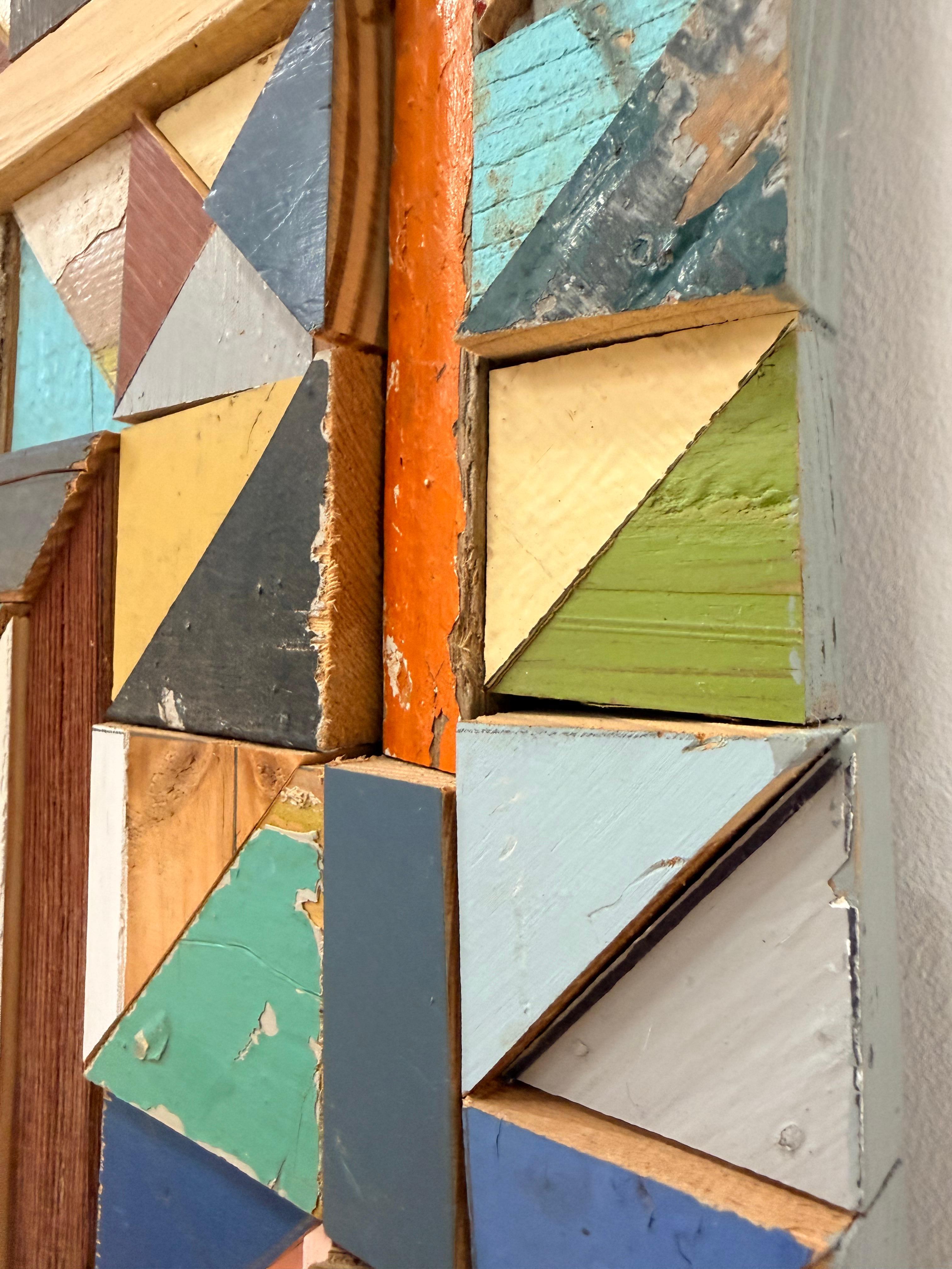 Rounding the Corner - Sculpture murale en bois récupéré, 2023 en vente 11