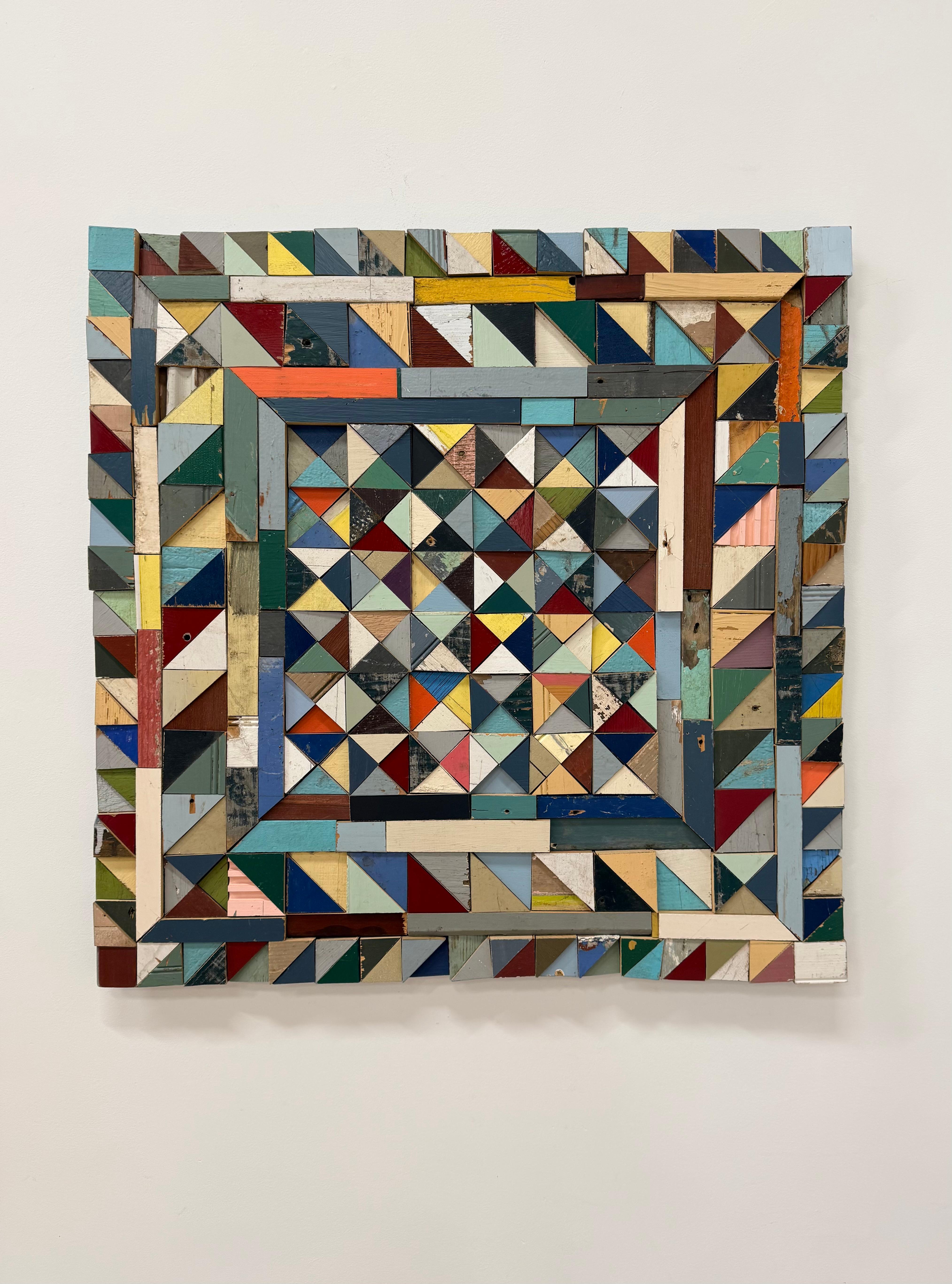 Rounding the Corner - Sculpture murale en bois récupéré, 2023 en vente 15