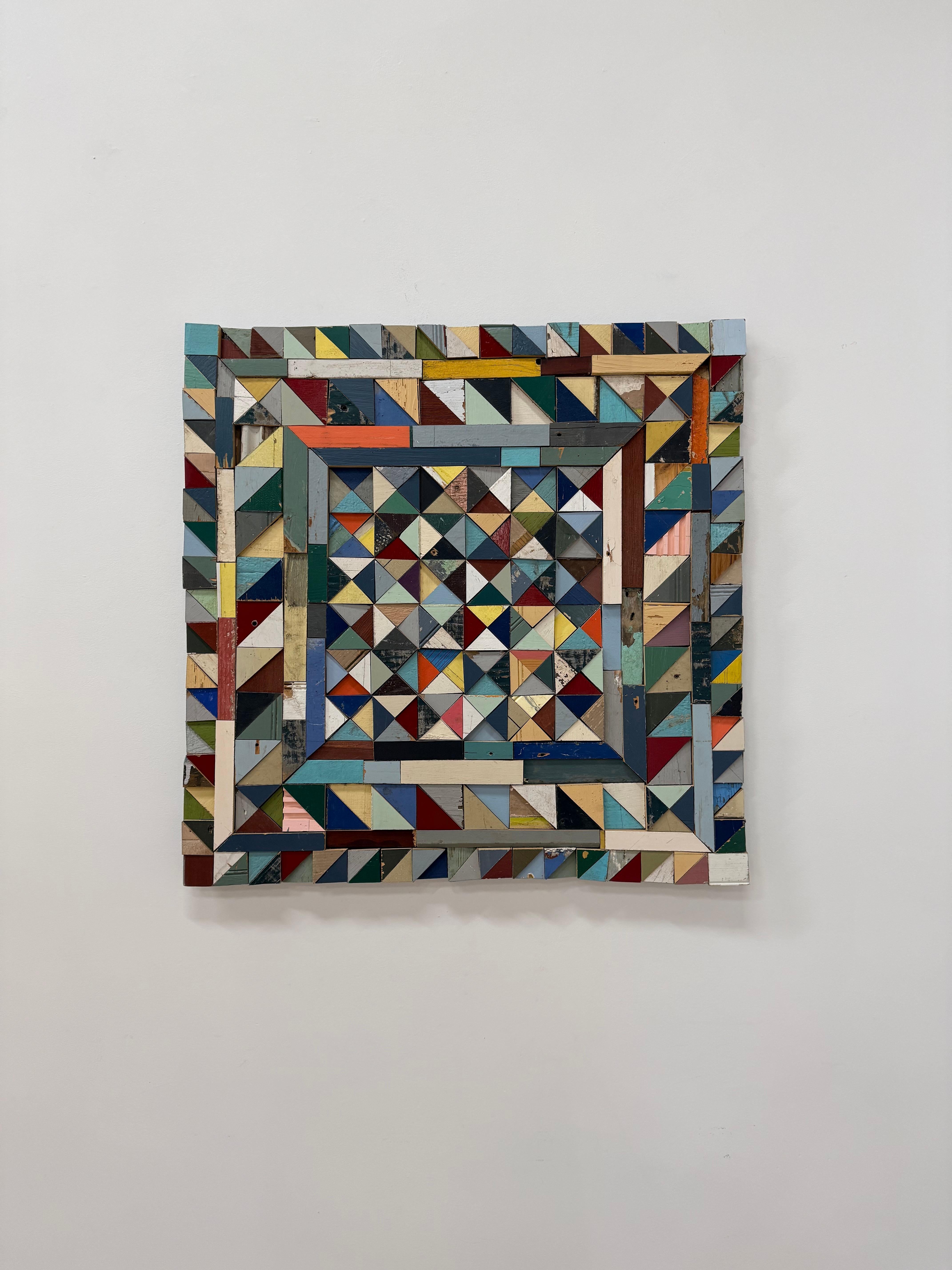 Rounding the Corner - Sculpture murale en bois récupéré, 2023 en vente 1