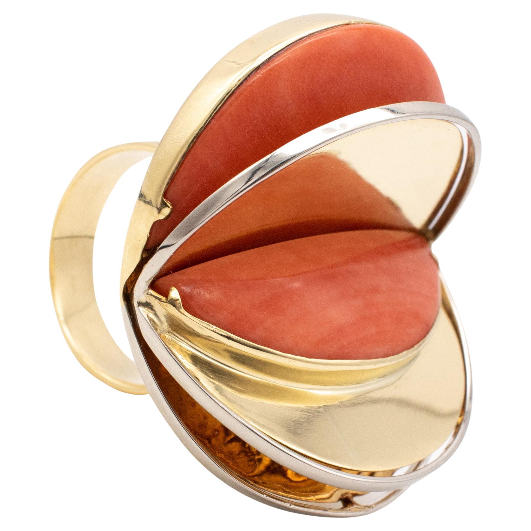 Laura Rivalta 1977 Italy Geometric Sculptural OP Art Ring 18Kt Gold With Coral For Sale