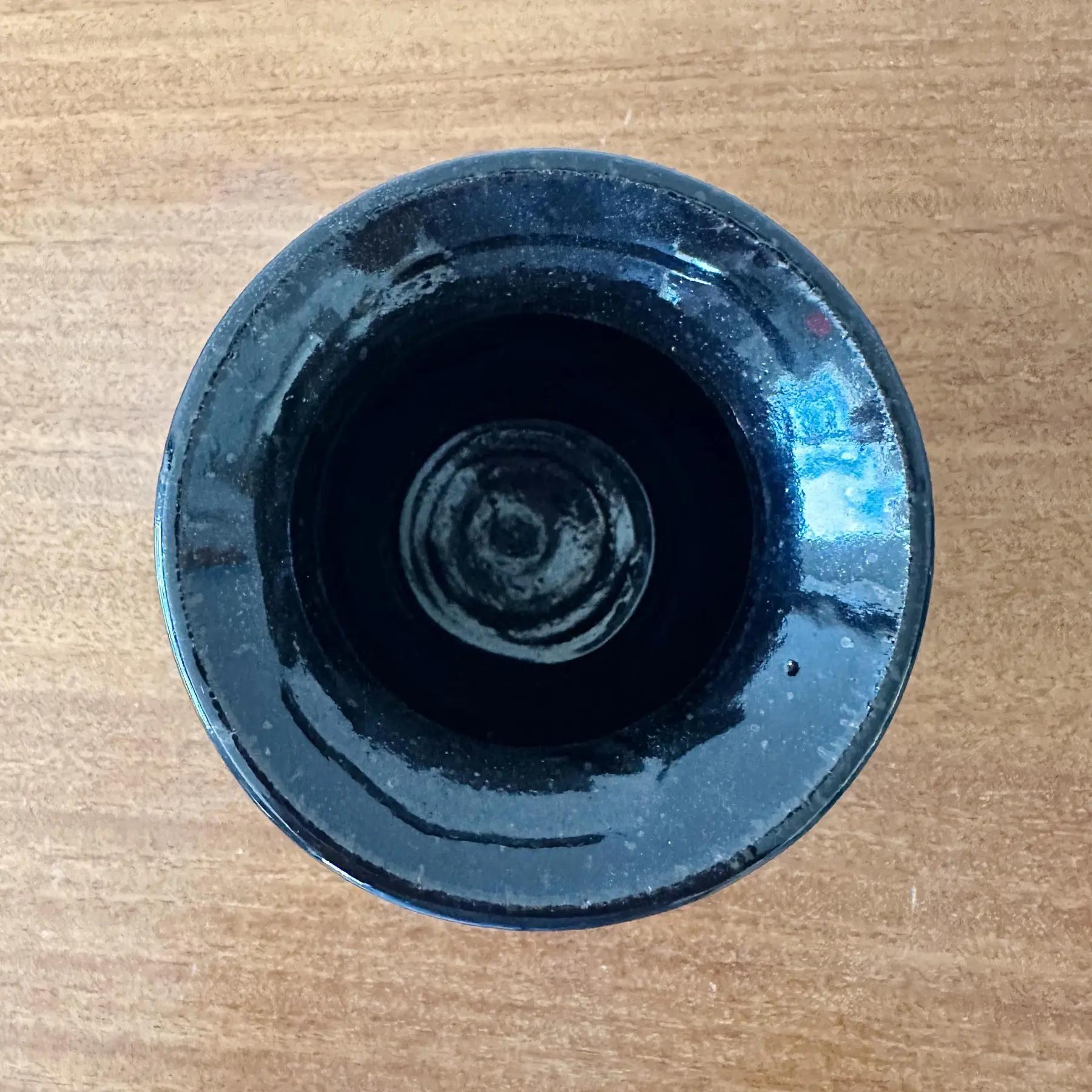 XXI secolo e contemporaneo Vaso in gres crema, nero e marrone di Laura Seaman, contemporaneo in vendita