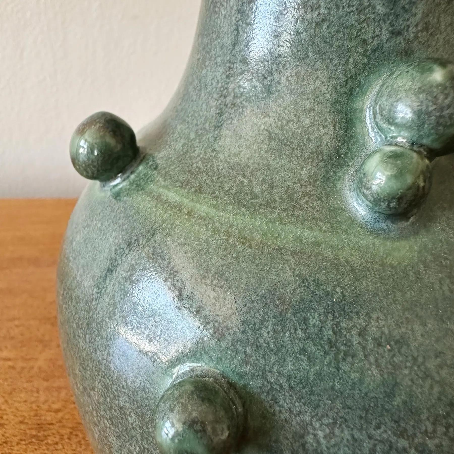Laura Seaman Jarrón de gres esmaltado verde, Contemporáneo Moderno de mediados de siglo en venta