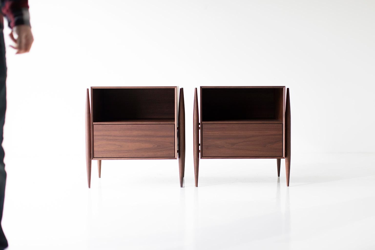 Cambre Nachttische, moderne Nachttische aus Nussbaumholz, Craft Associates Furniture  im Angebot 2