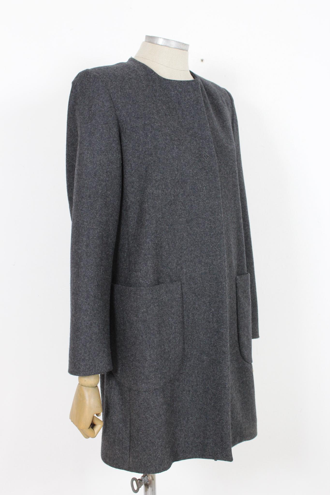 Laura Urbinati Manteau classique en laine grise à col ras du cou Excellent état - En vente à Brindisi, Bt