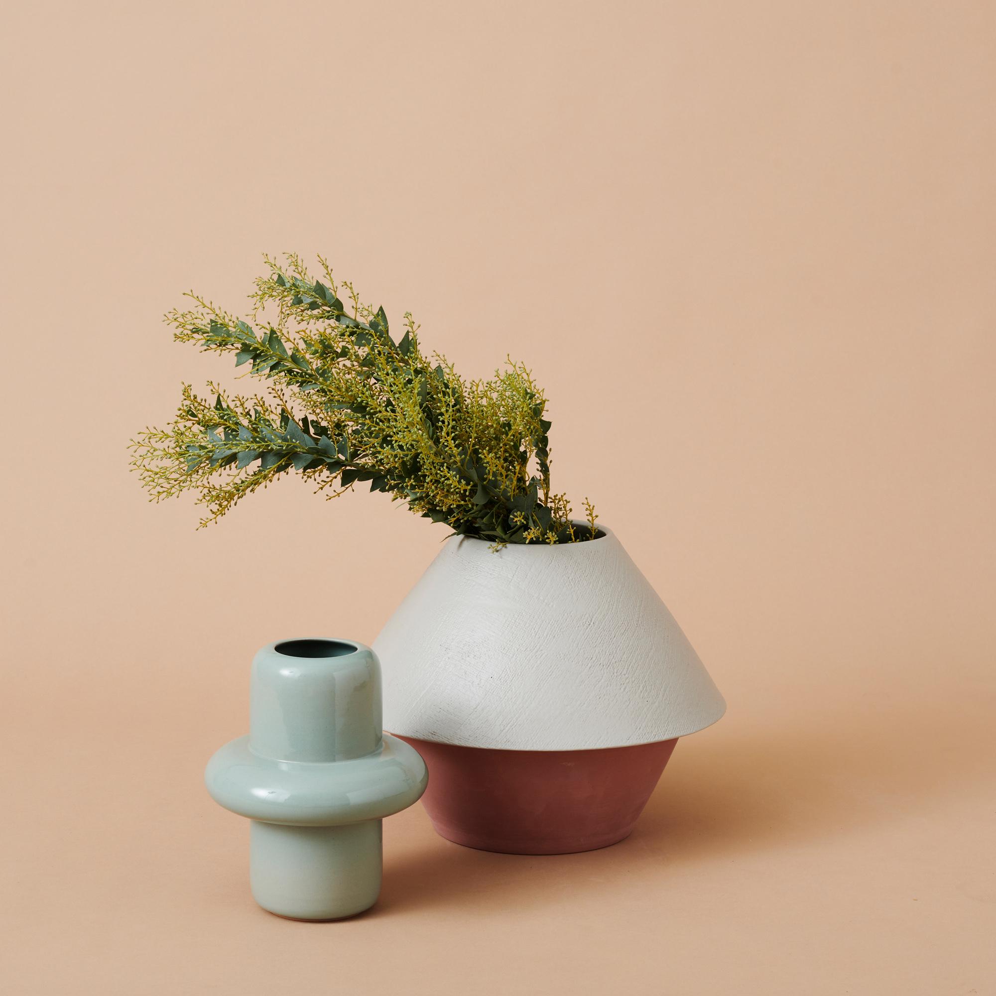 Minimalist Laura Vase by Rometti for SP01 For Sale