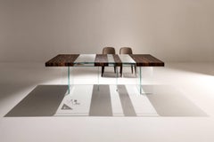 Tavolo moderno Laurameroni "Elemento" in legno di ziricote e vetro ultra chiaro