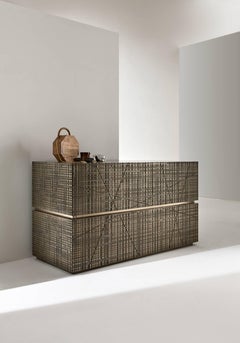 Cómoda Moderna Laurameroni "Maxima" en Metal Líquido Bronce