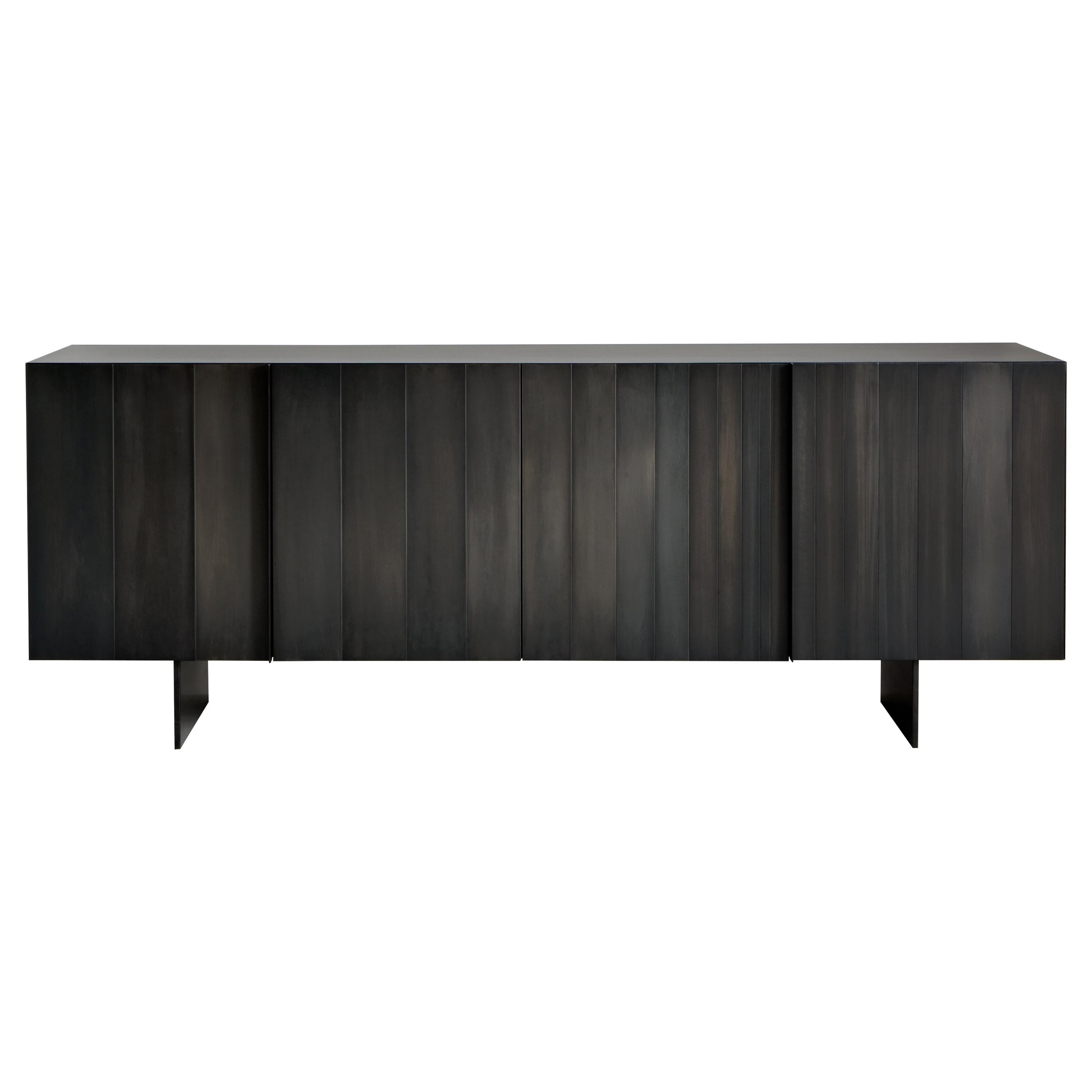 Laurameroni „Stars“ Modernes niedriges Sideboard aus schwarzem Eisen Cenere von Bartoli Design im Angebot