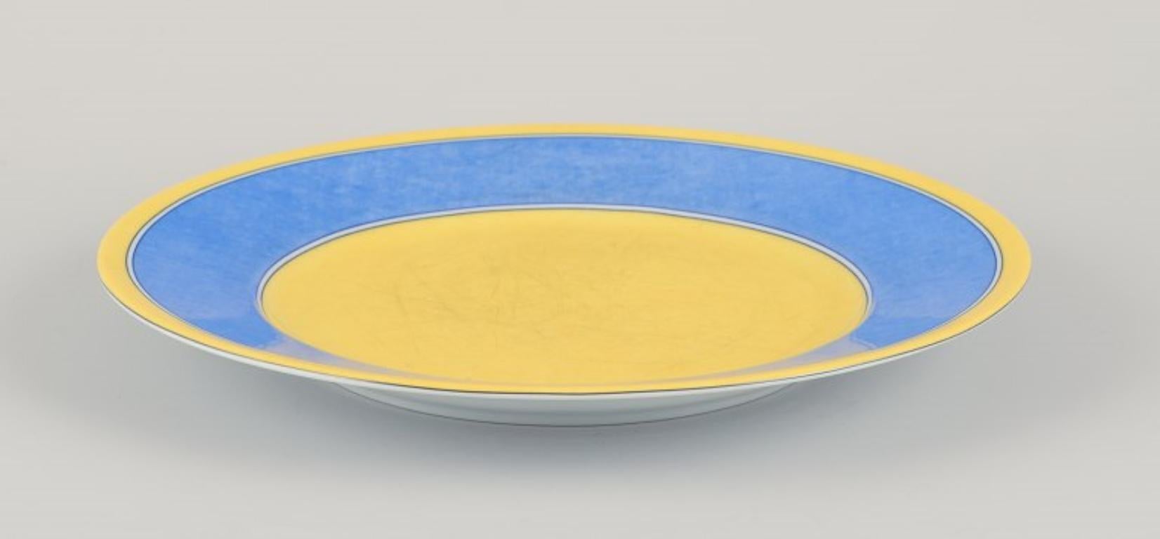 Laure Japy, París / Limoges, Francia. Tres platos de porcelana. Años 70/80. Glaseado en venta