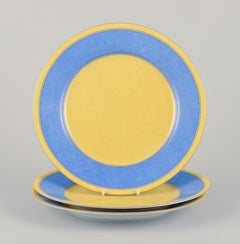 Laure Japy, Paris / Limoges, France. Trois assiettes en porcelaine. 1970/80.
