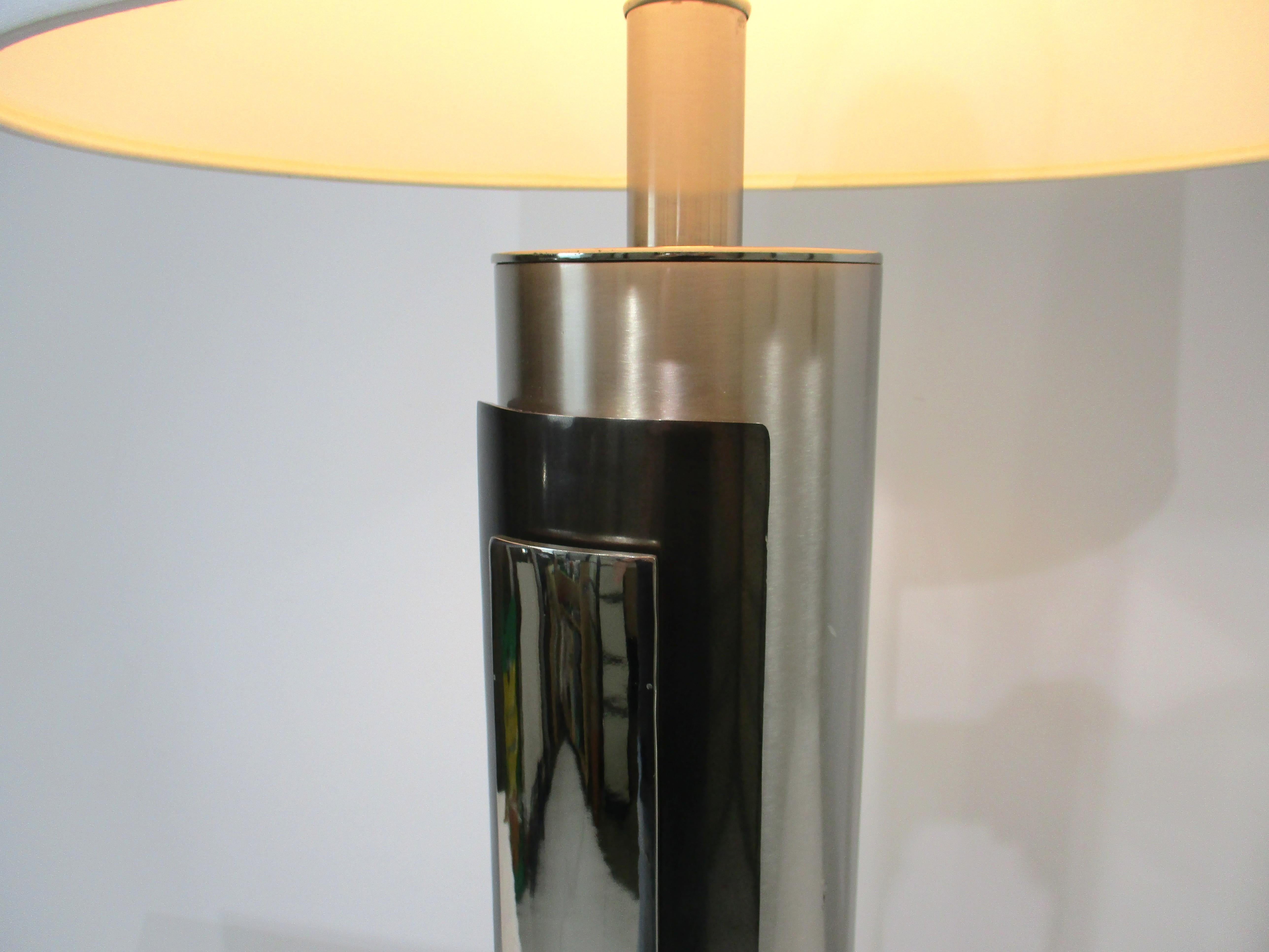 Acciaio inossidabile Laurel 70's Chrome / Black Chrome Table Lamp in vendita