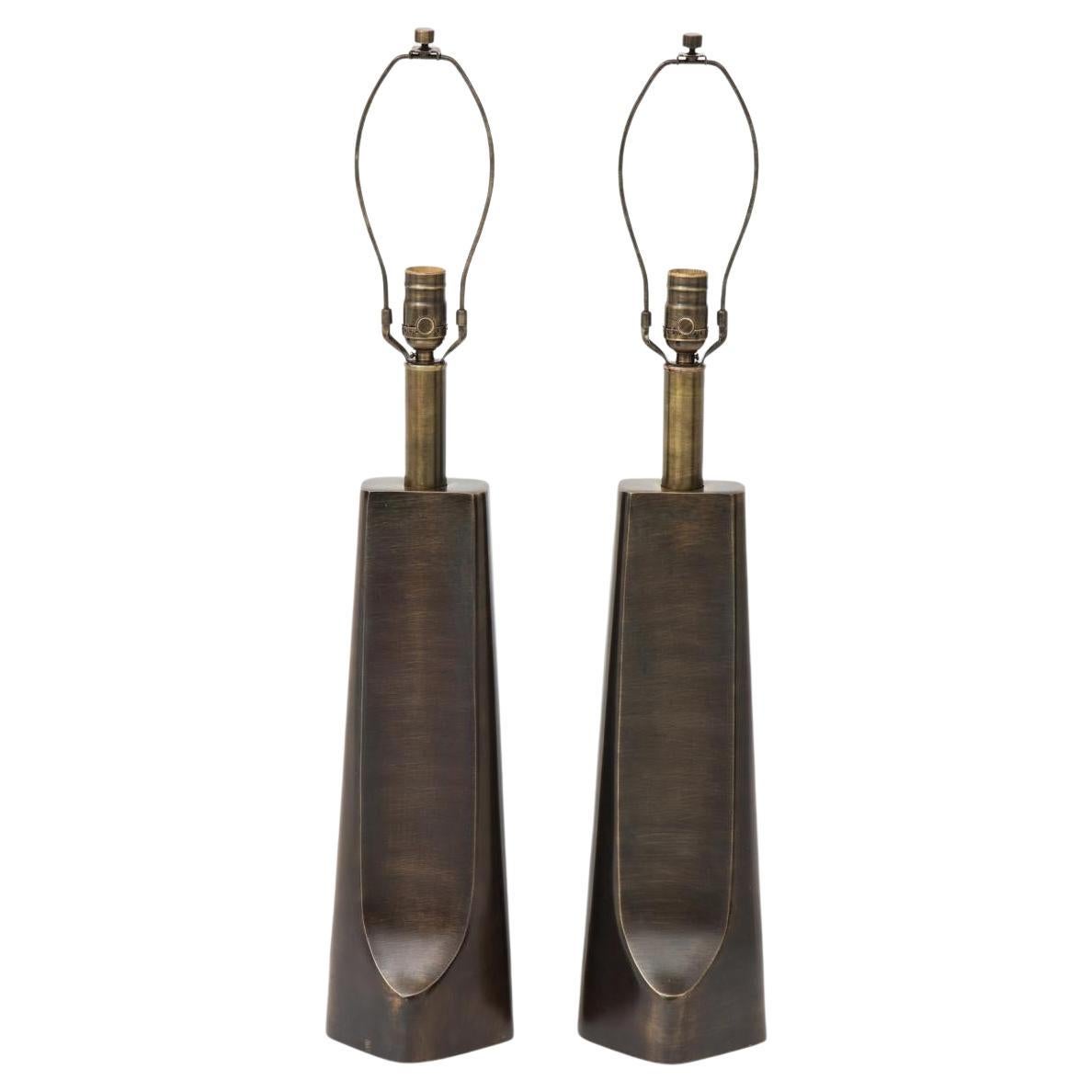 Lampes modernes Laurel en bronze vieilli en vente