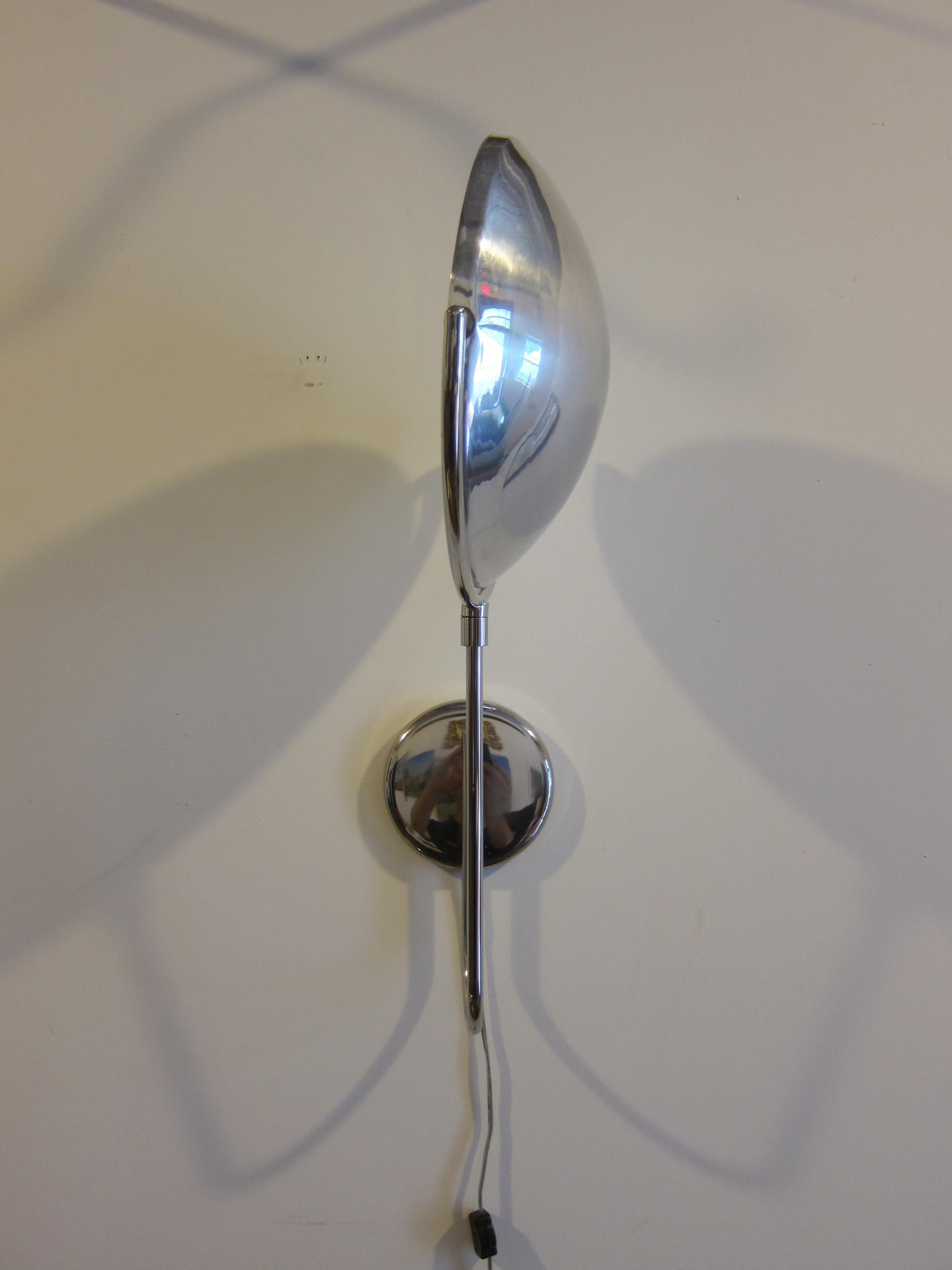 Laurel Articulating Wall-Mounted Lamp 1