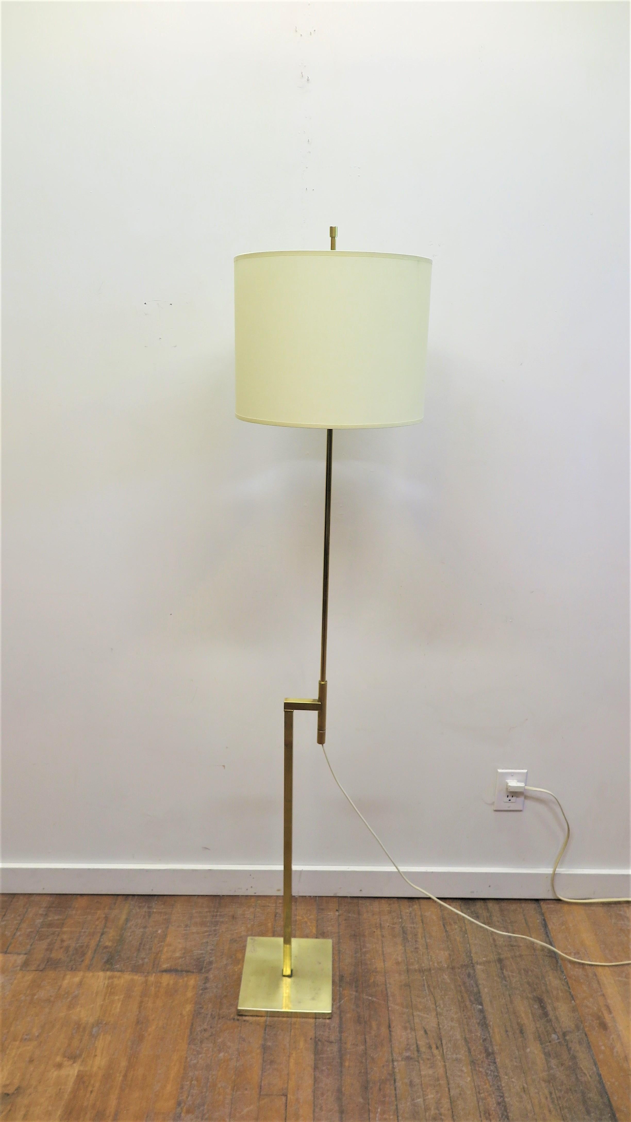 American Laurel Brass Floor Lamp