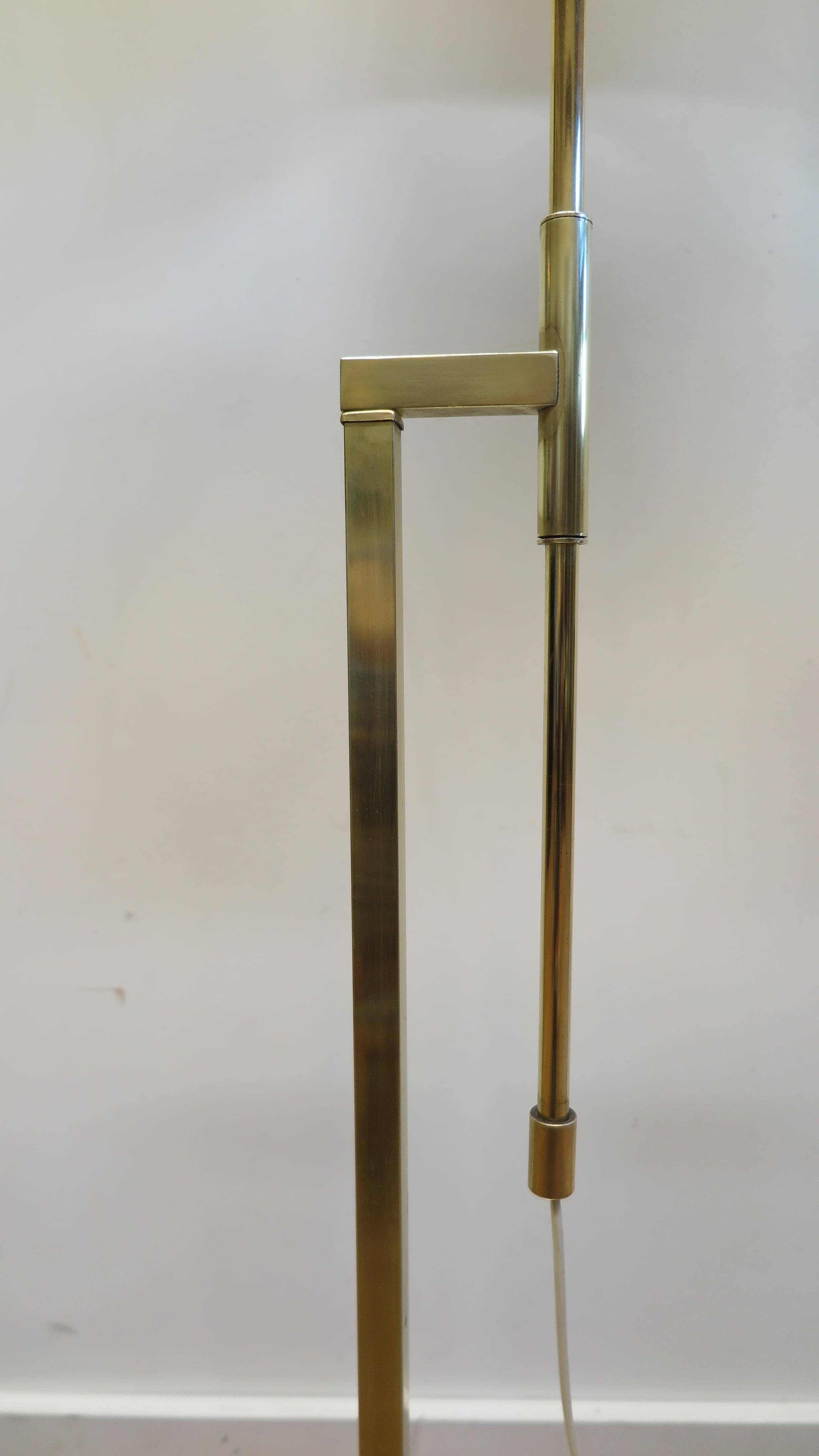 Laurel Brass Floor Lamp In Good Condition In New York, NY
