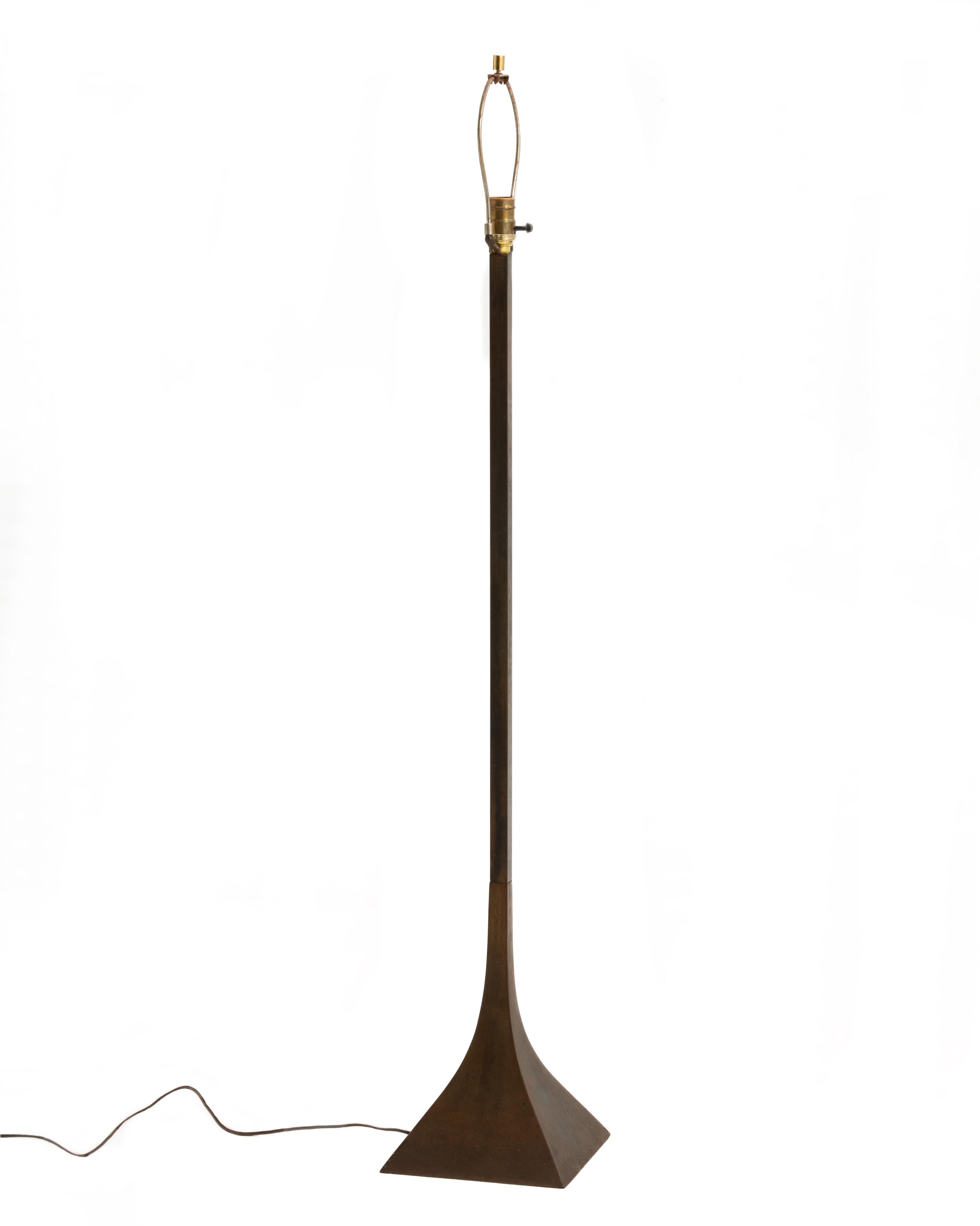 Laurel Bronze Patina Floor Lamp Style of Stewart Ross James Hansen Lighting For Sale 4
