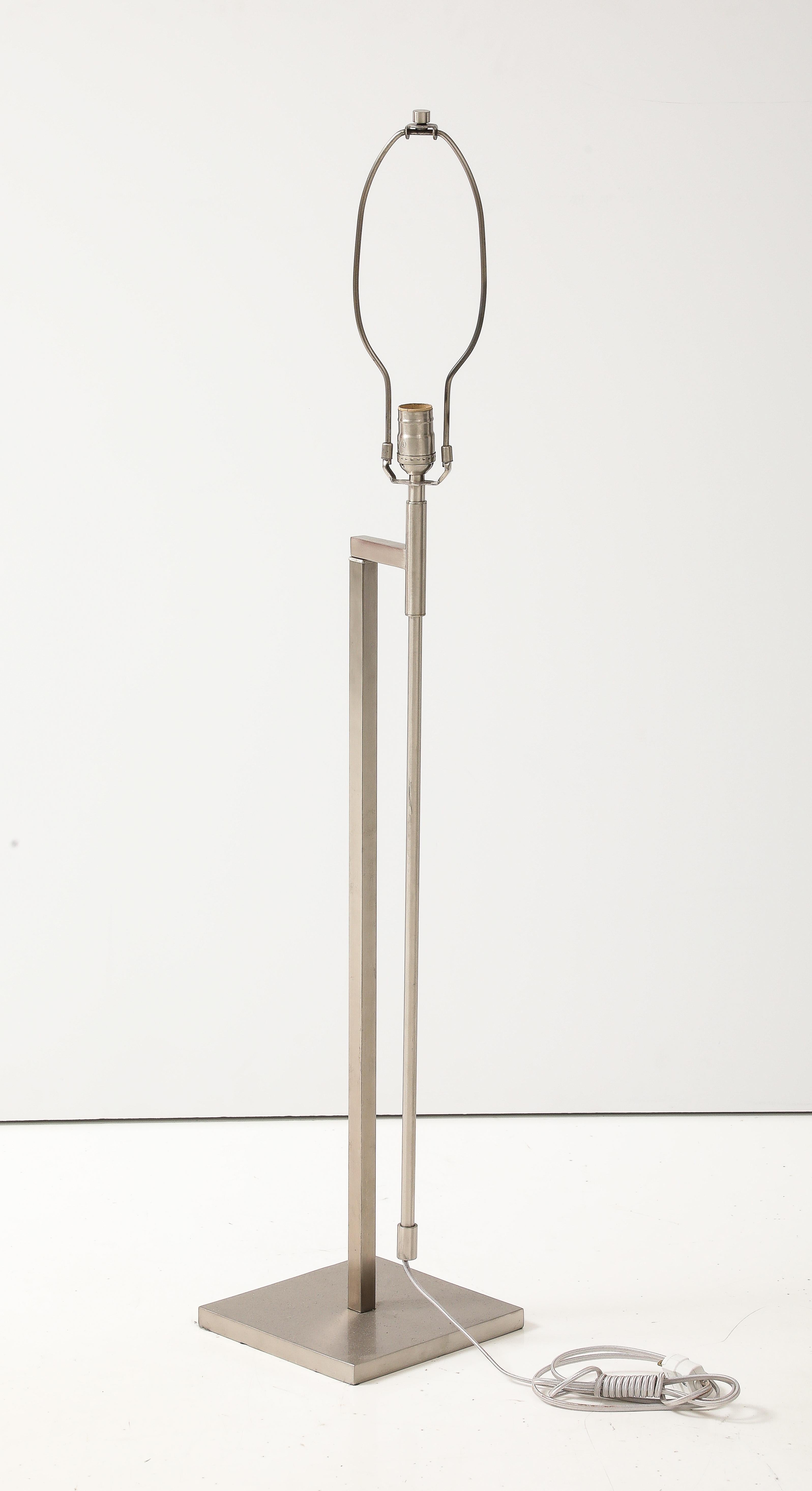Lampadaire Laurel brossé nickel Bon état - En vente à New York, NY
