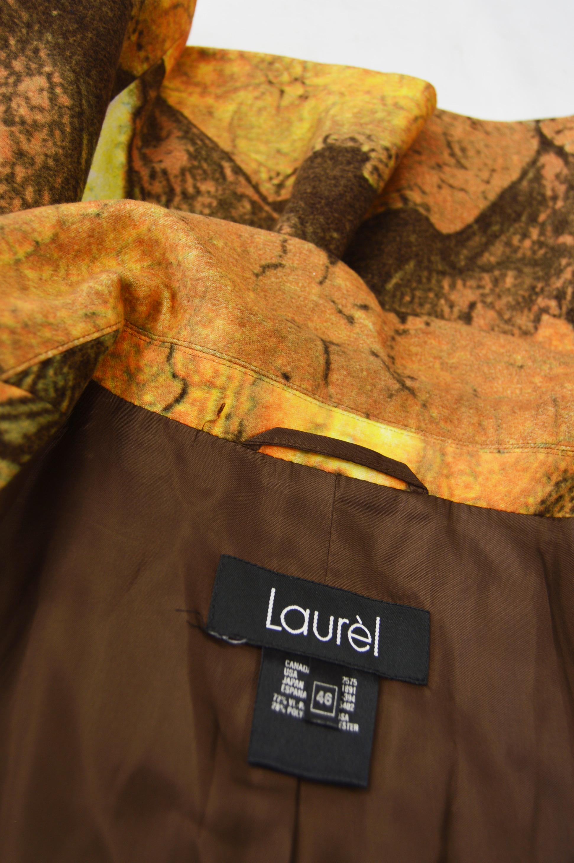 Laurél by Escada Blazer en velours imprimé religieux en vente 3