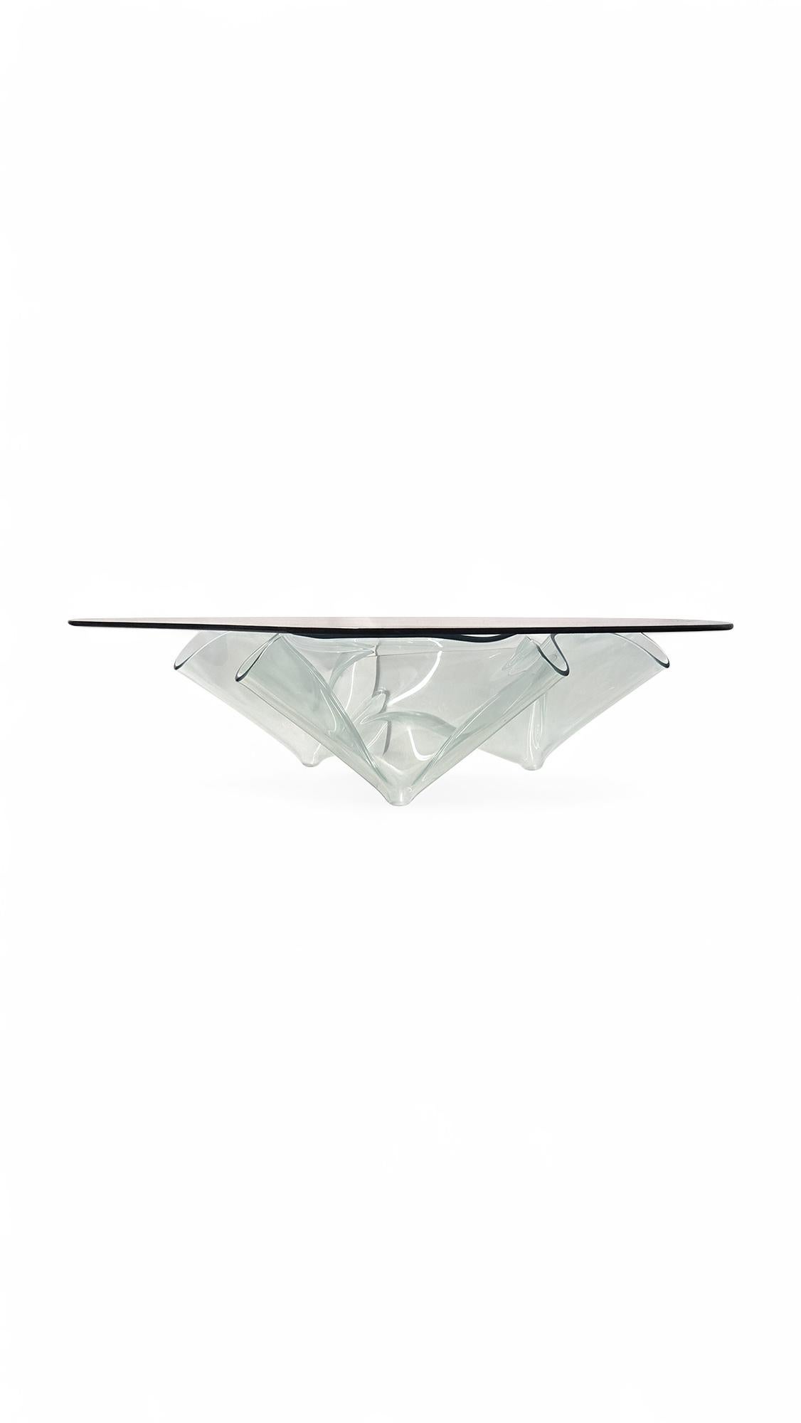 Laurel Fyfe Skulpturaler Couchtisch mit Taschentuch/Taschentuch aus Kunstglas (Moderne der Mitte des Jahrhunderts) im Angebot