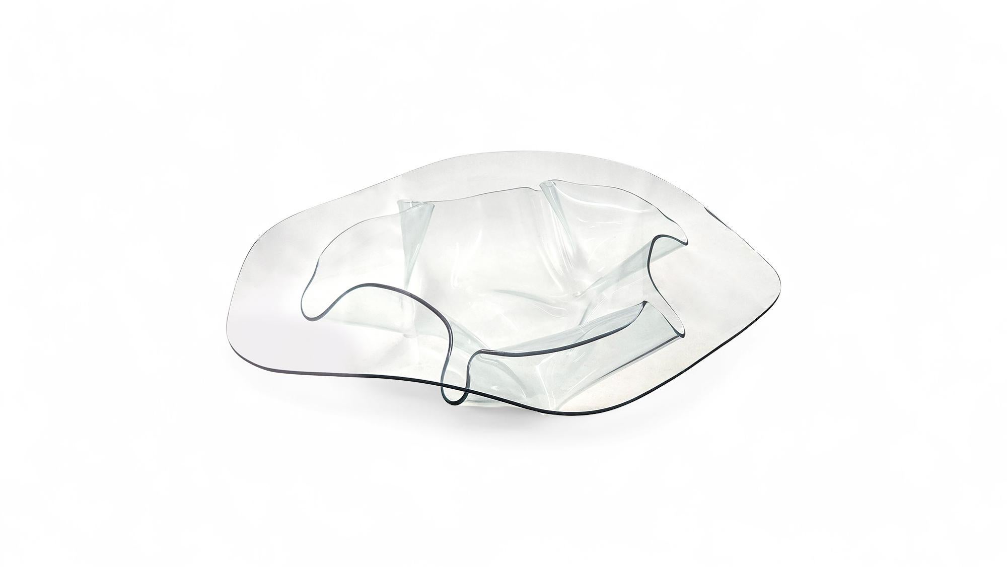 Laurel Fyfe Skulpturaler Couchtisch mit Taschentuch/Taschentuch aus Kunstglas (20. Jahrhundert) im Angebot