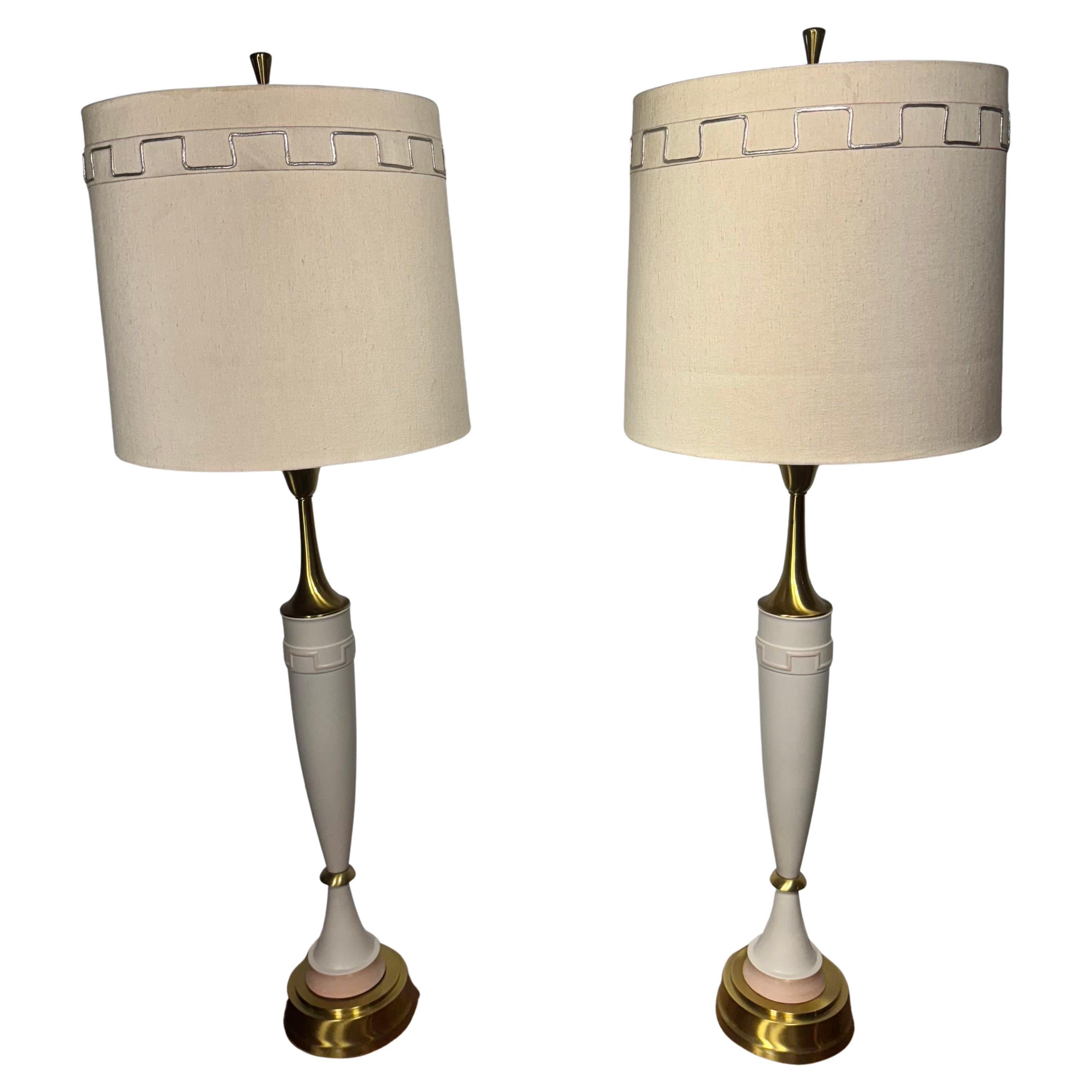 Lampe de table Laurel Greek Key en céramique et laiton 1970 Regency / Modernist en vente