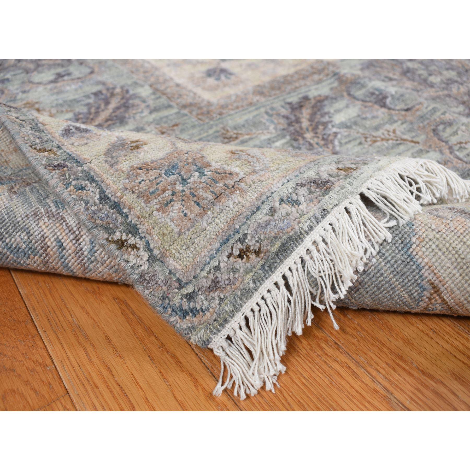 Handgeknüpfter Teppich in Lorbeergrün aus reiner Seide mit Mughal-Design 8'10