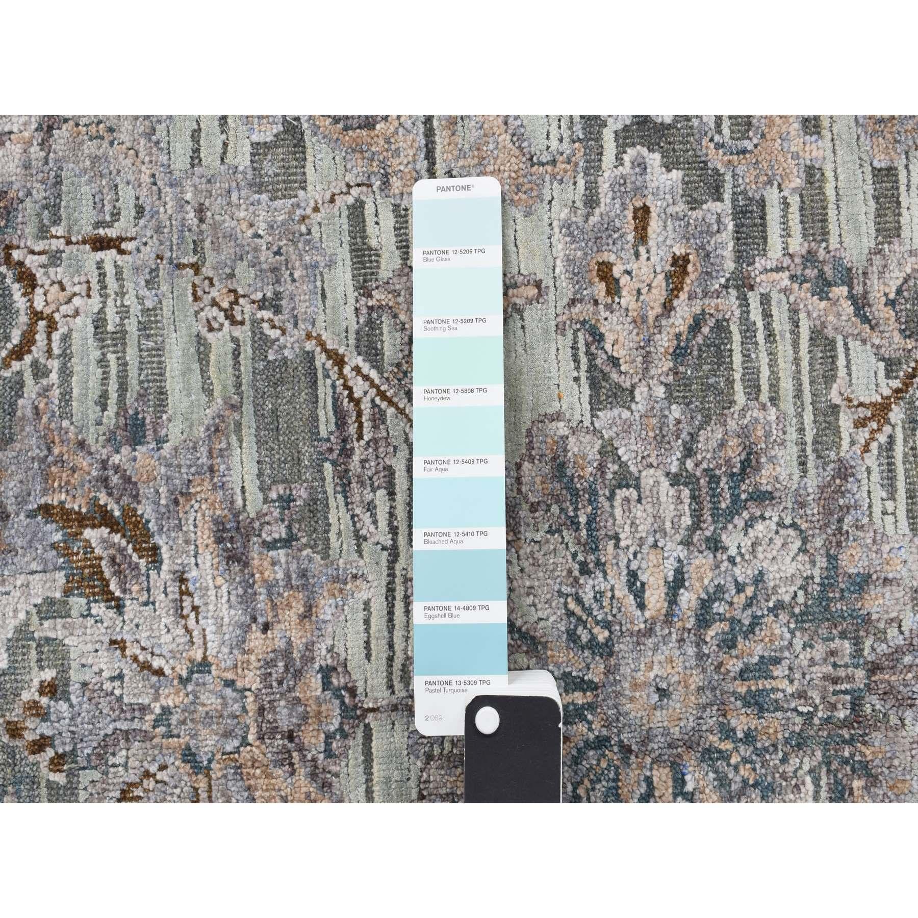 Handgeknüpfter Teppich in Lorbeergrün aus reiner Seide mit Mughal-Design 8'10