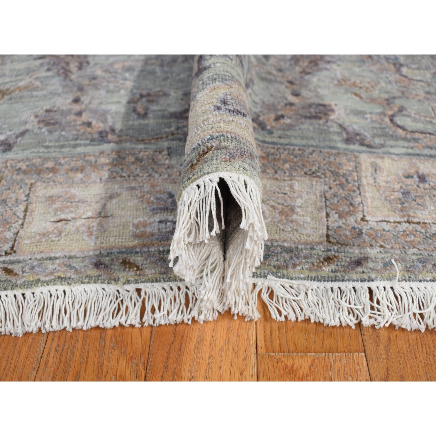 Handgeknüpfter Teppich in Lorbeergrün aus reiner Seide mit Mughal-Design 8'10