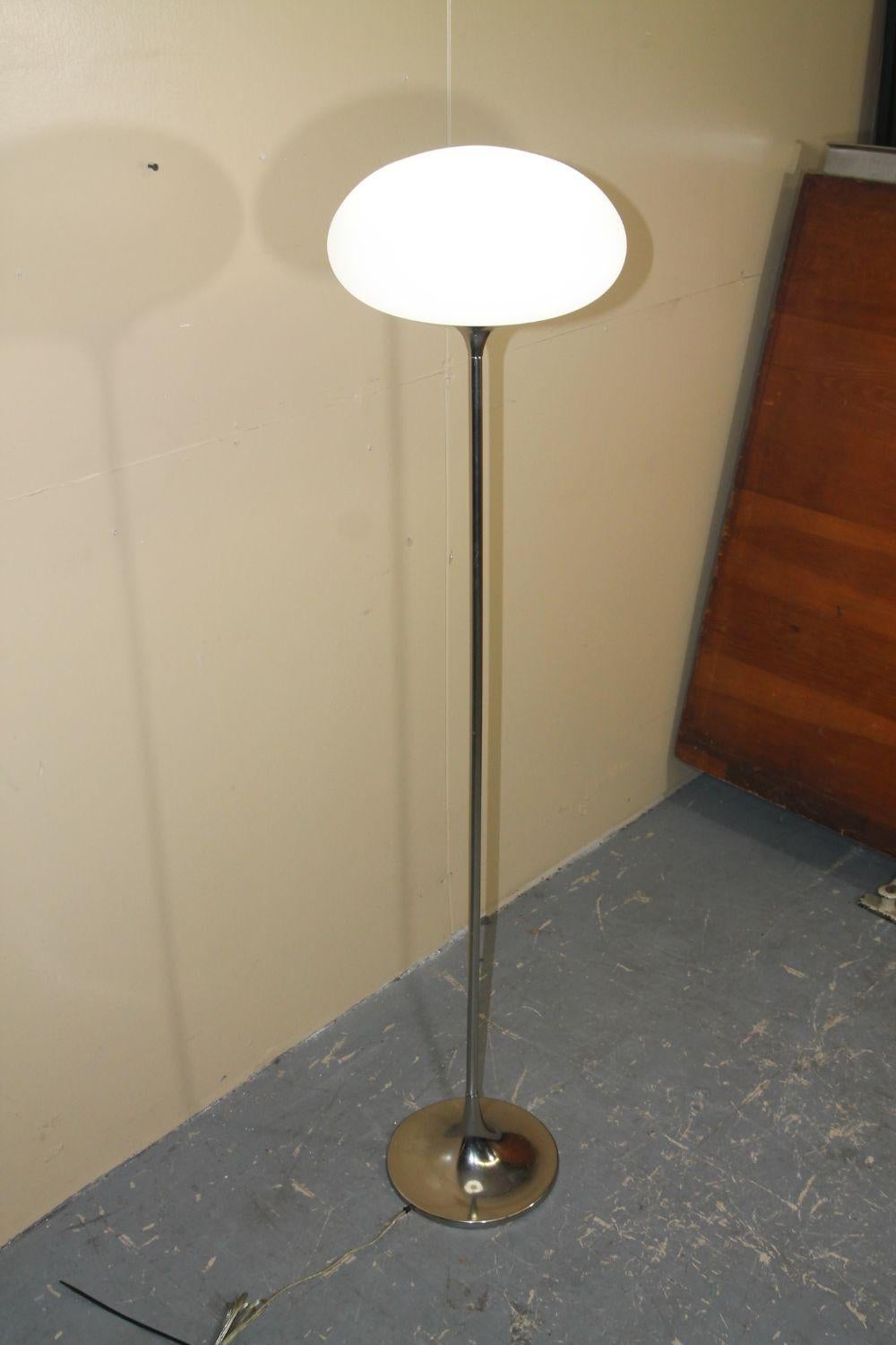 Iconic Laurel Lamp Co mushroom floor lamp. Lamp is in great vintage shade and retains its original white glass mushroom shade.
