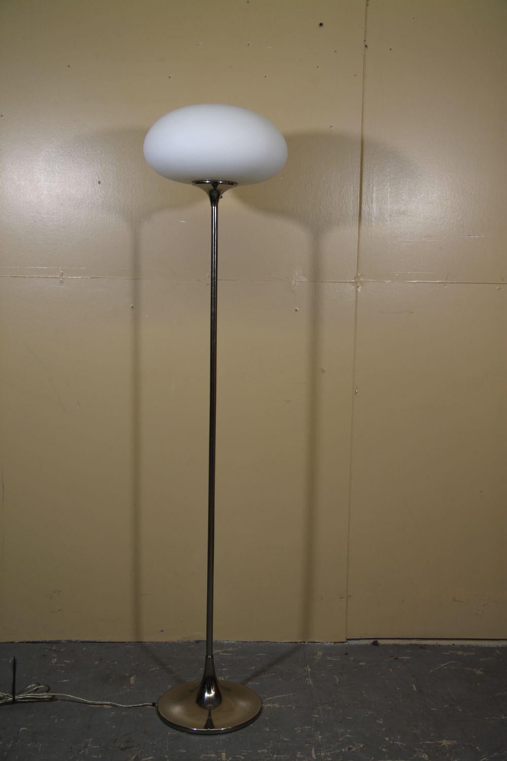 Mid-Century Modern Laurel Lamp Co Chrome Mushroom Floor Lamp